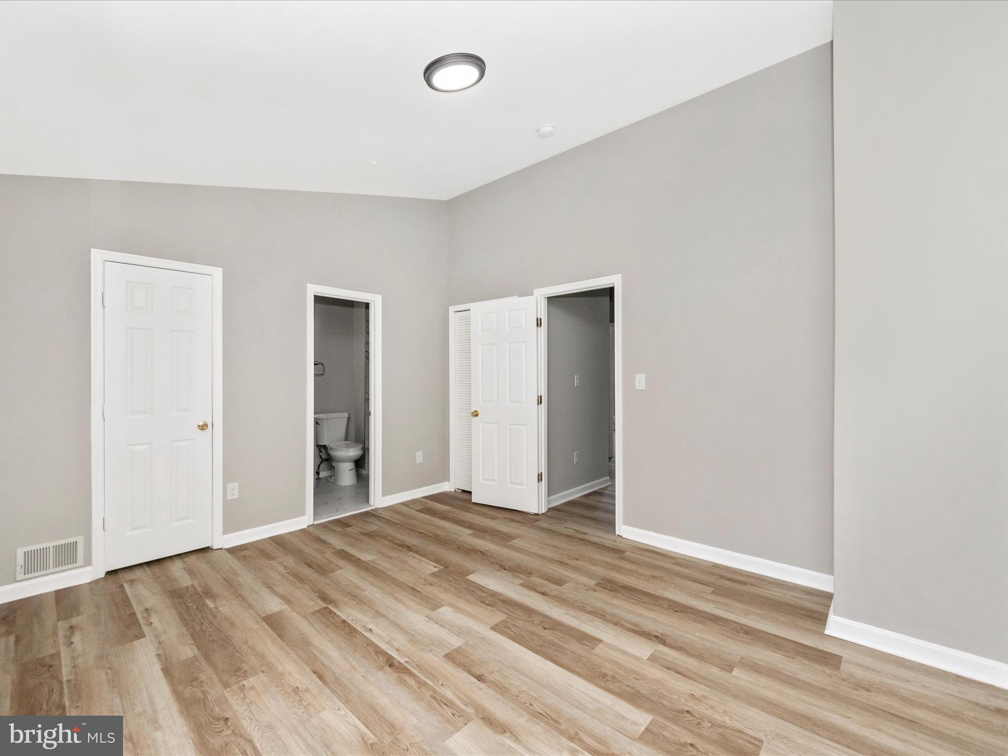SEVEN OAKS - Residential