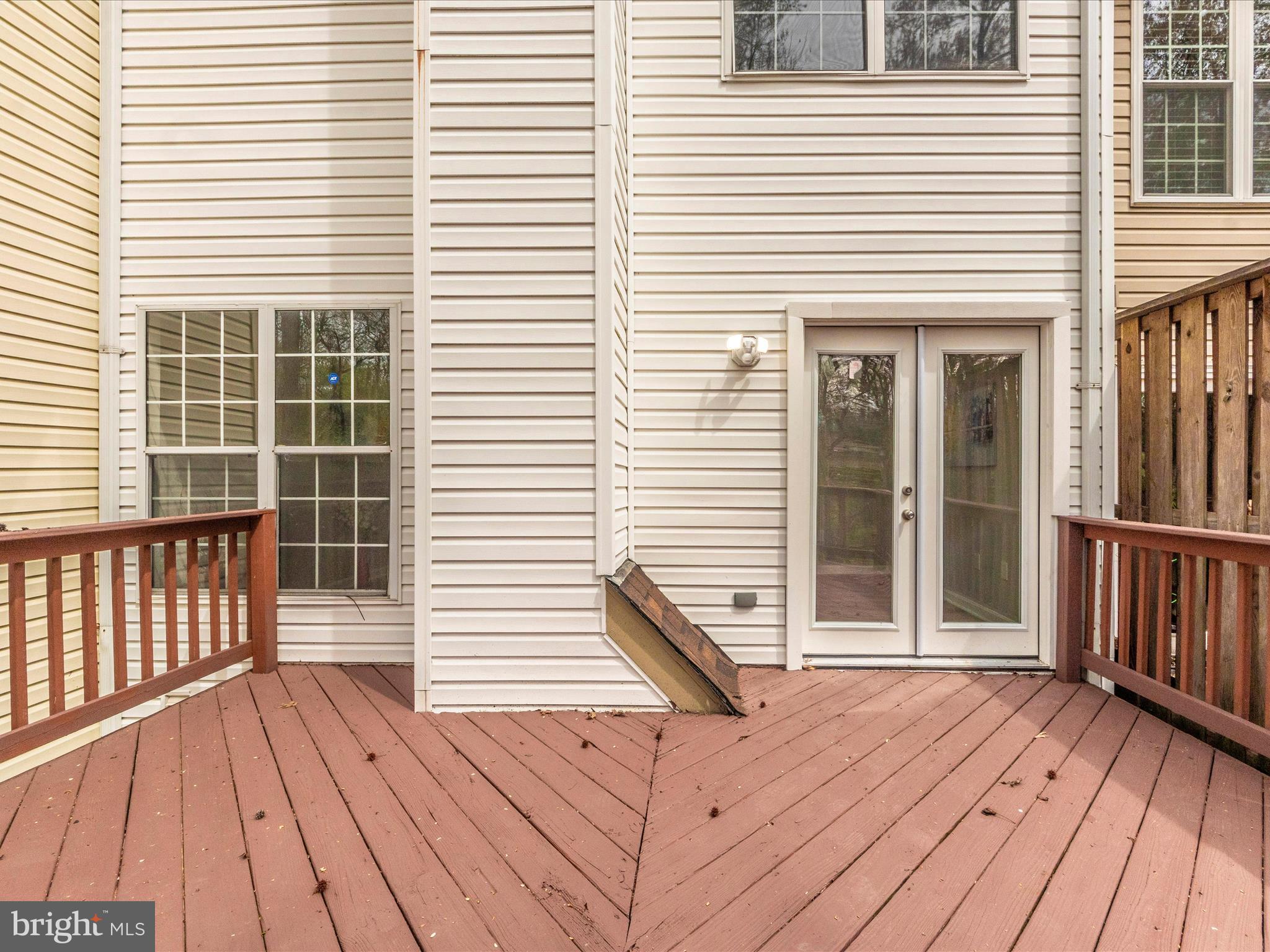 SEVEN OAKS - Residential