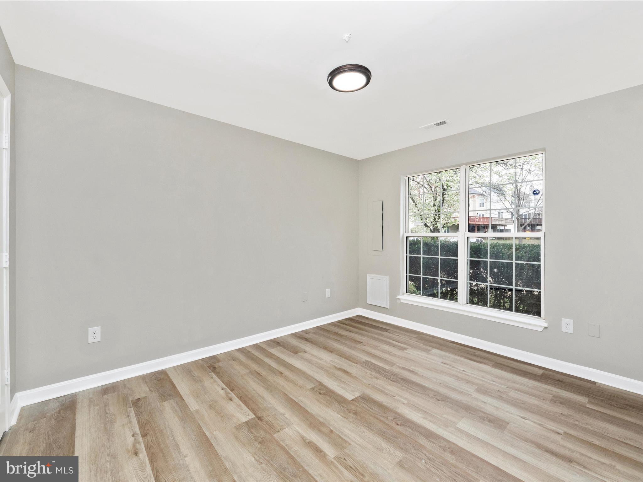 SEVEN OAKS - Residential