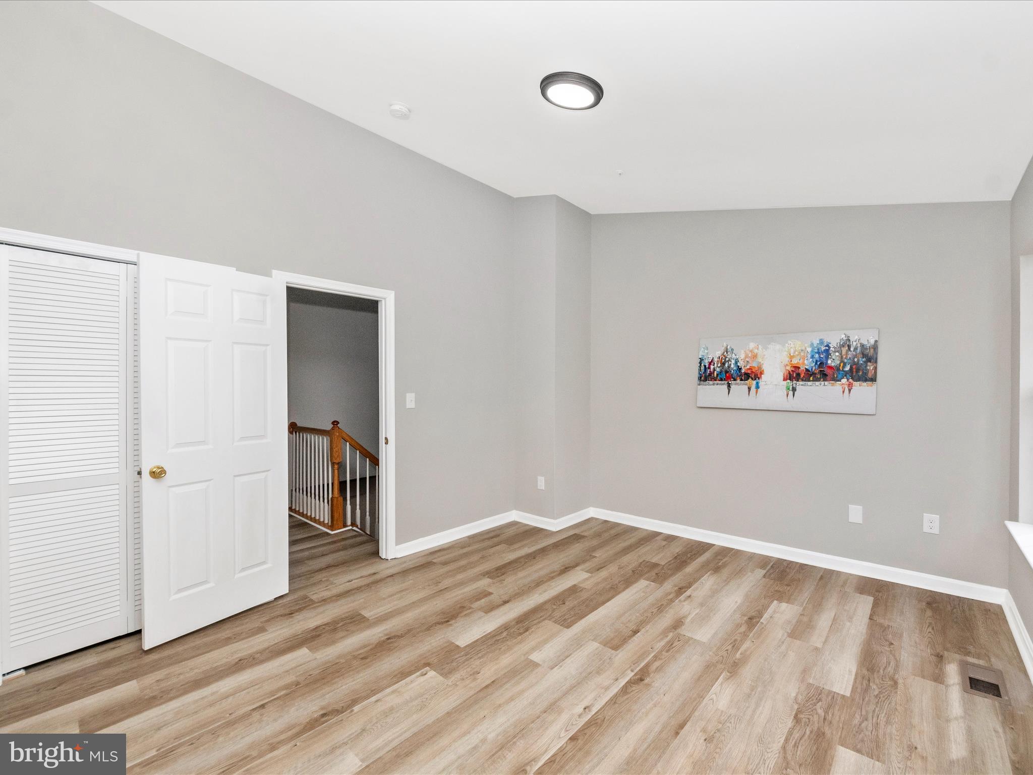 SEVEN OAKS - Residential