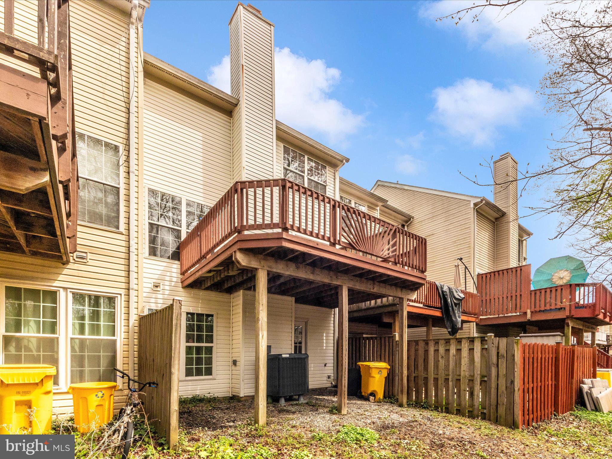 SEVEN OAKS - Residential