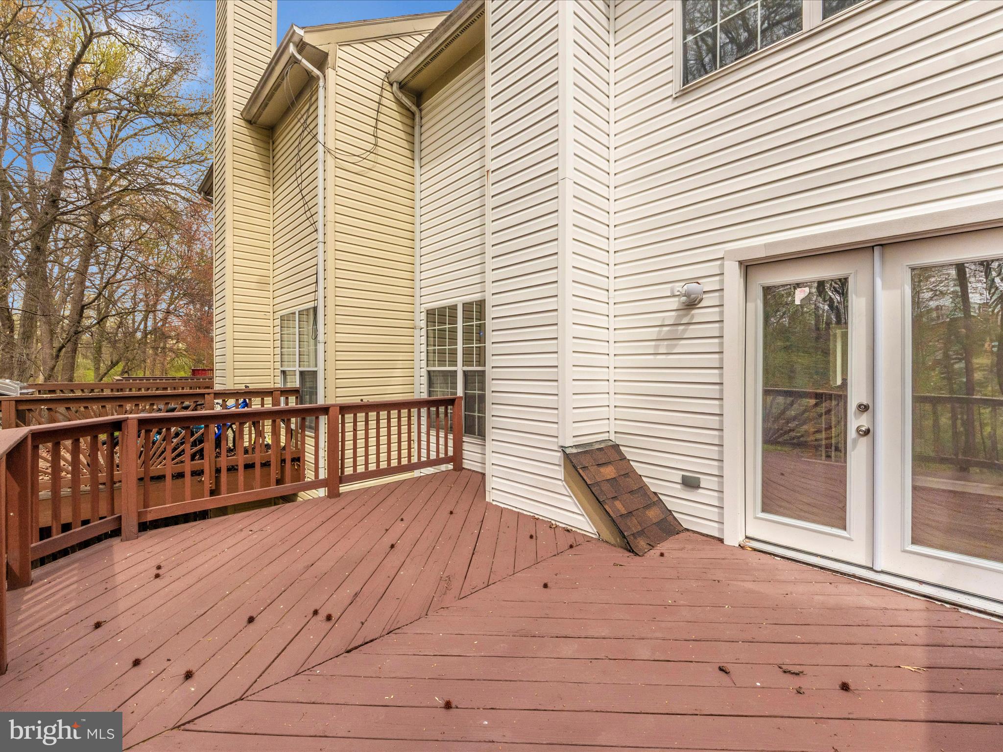 SEVEN OAKS - Residential