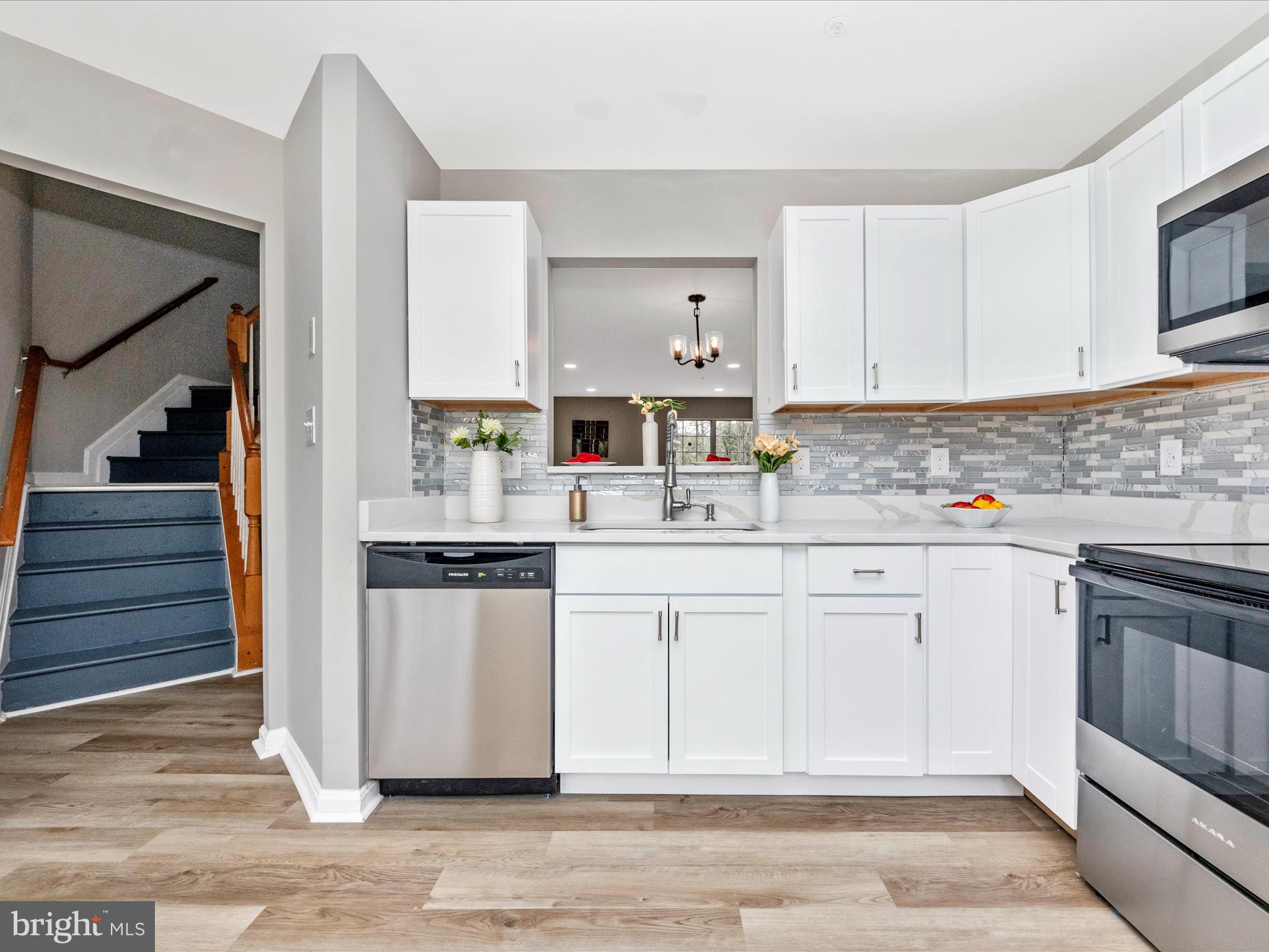 SEVEN OAKS - Residential