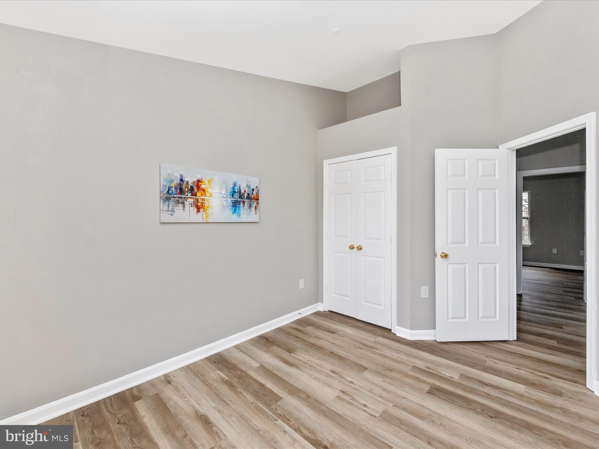 SEVEN OAKS - Residential