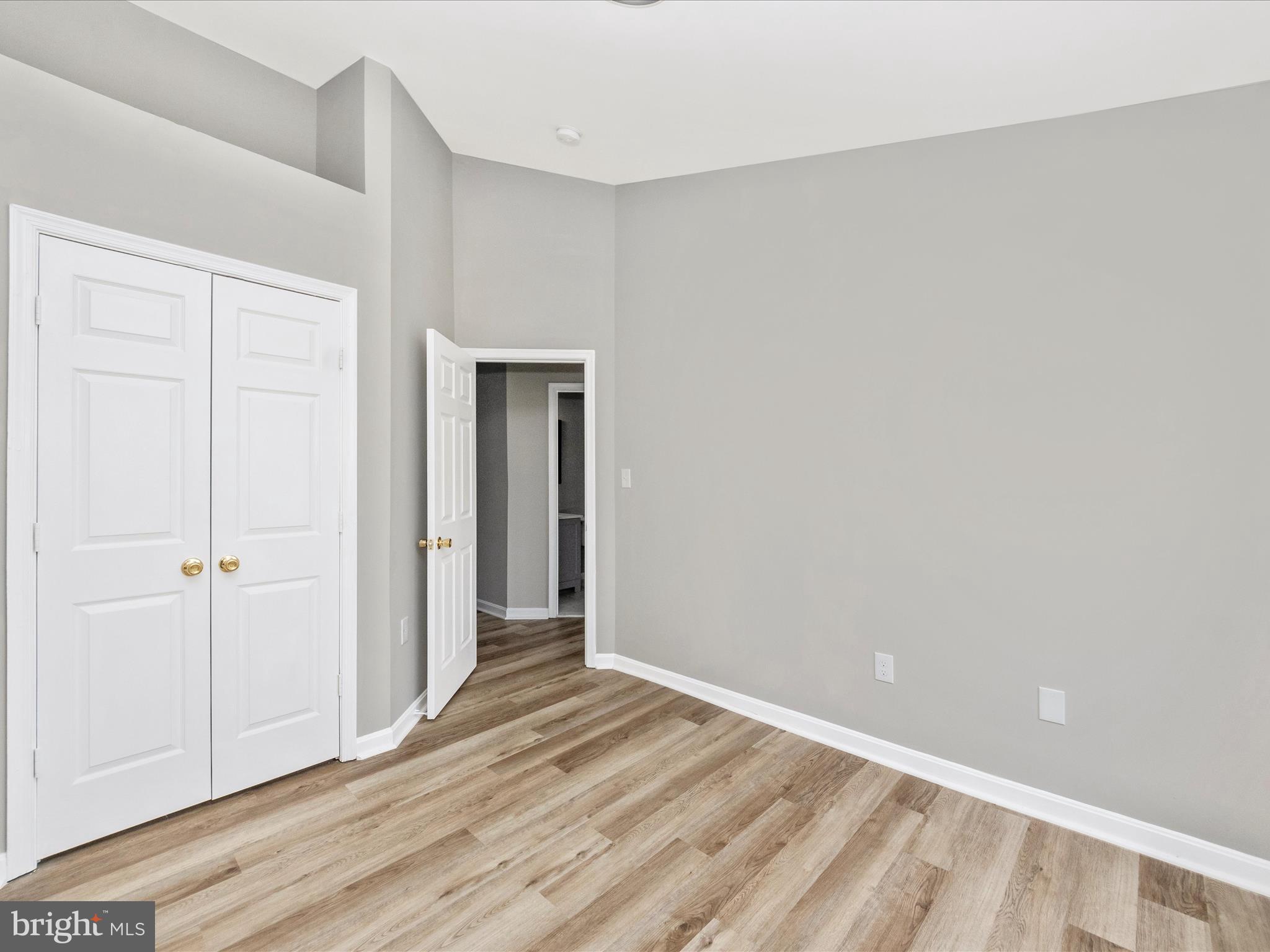 SEVEN OAKS - Residential