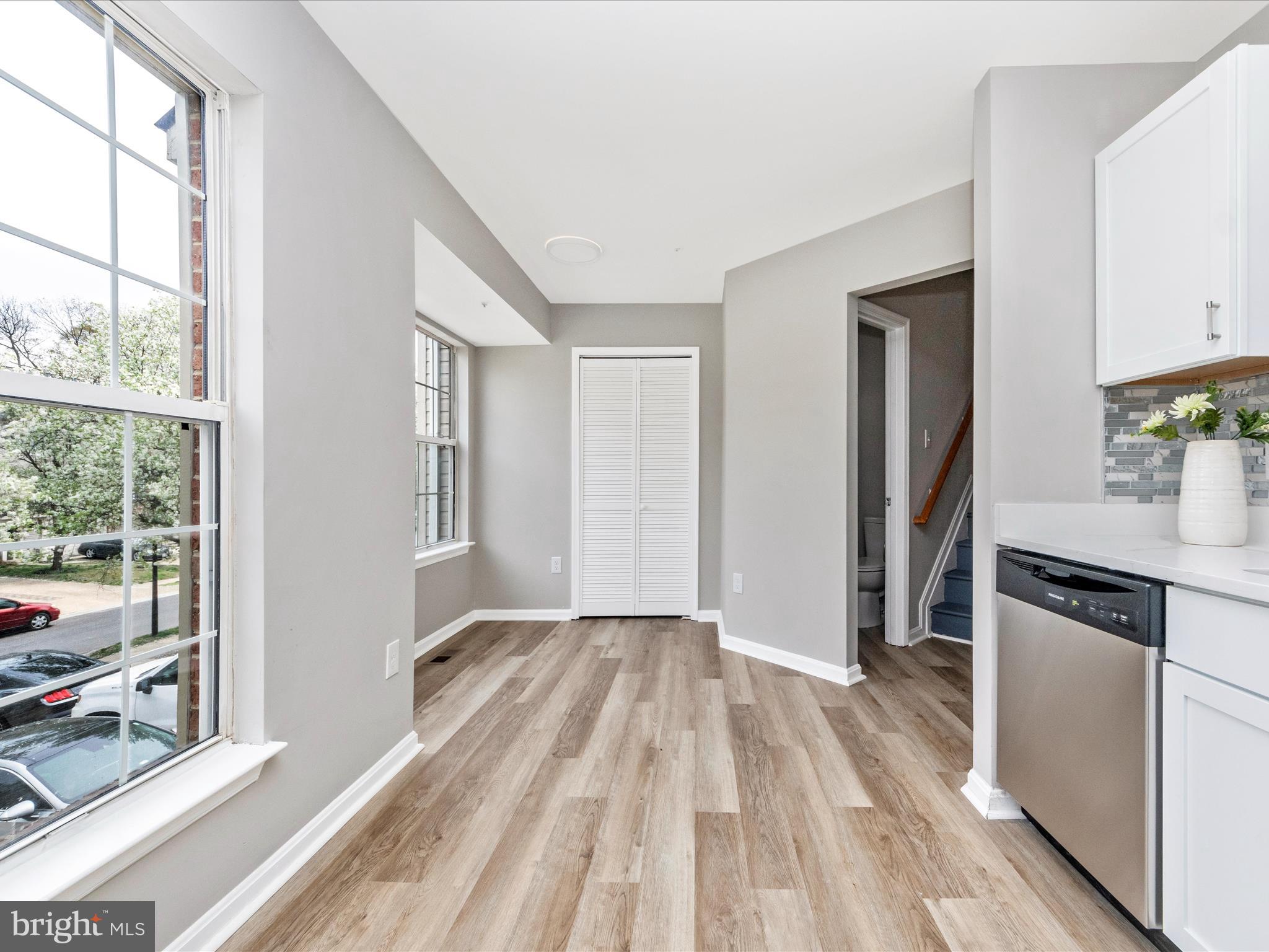 SEVEN OAKS - Residential