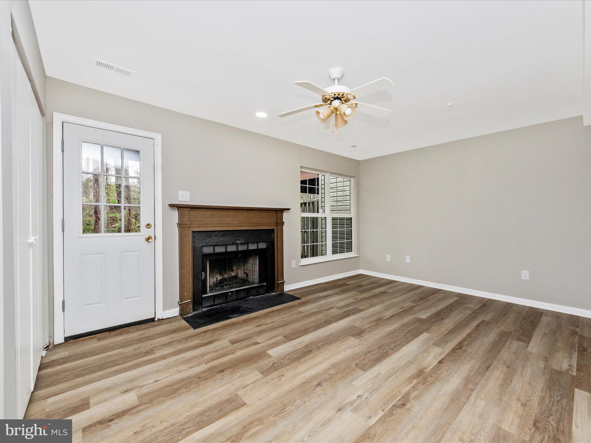 SEVEN OAKS - Residential