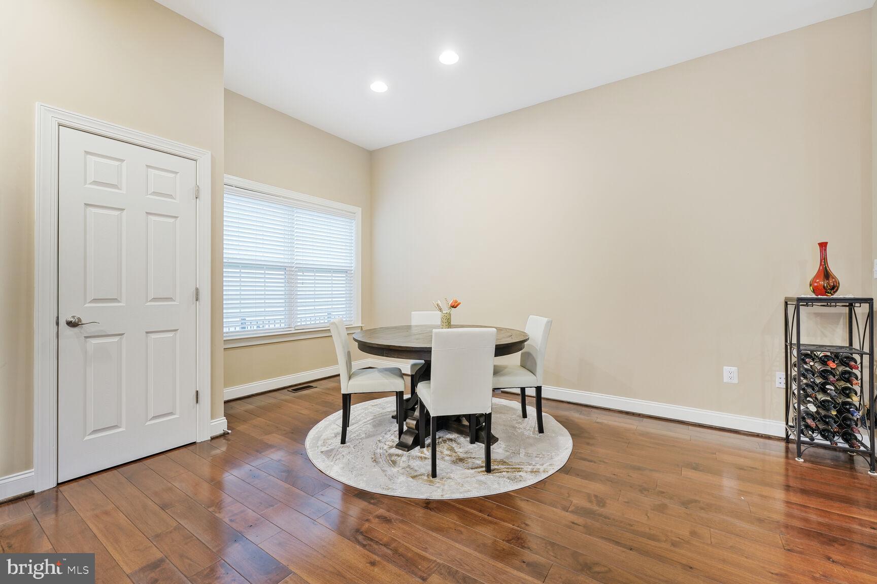 KINGSTOWNE - Residential
