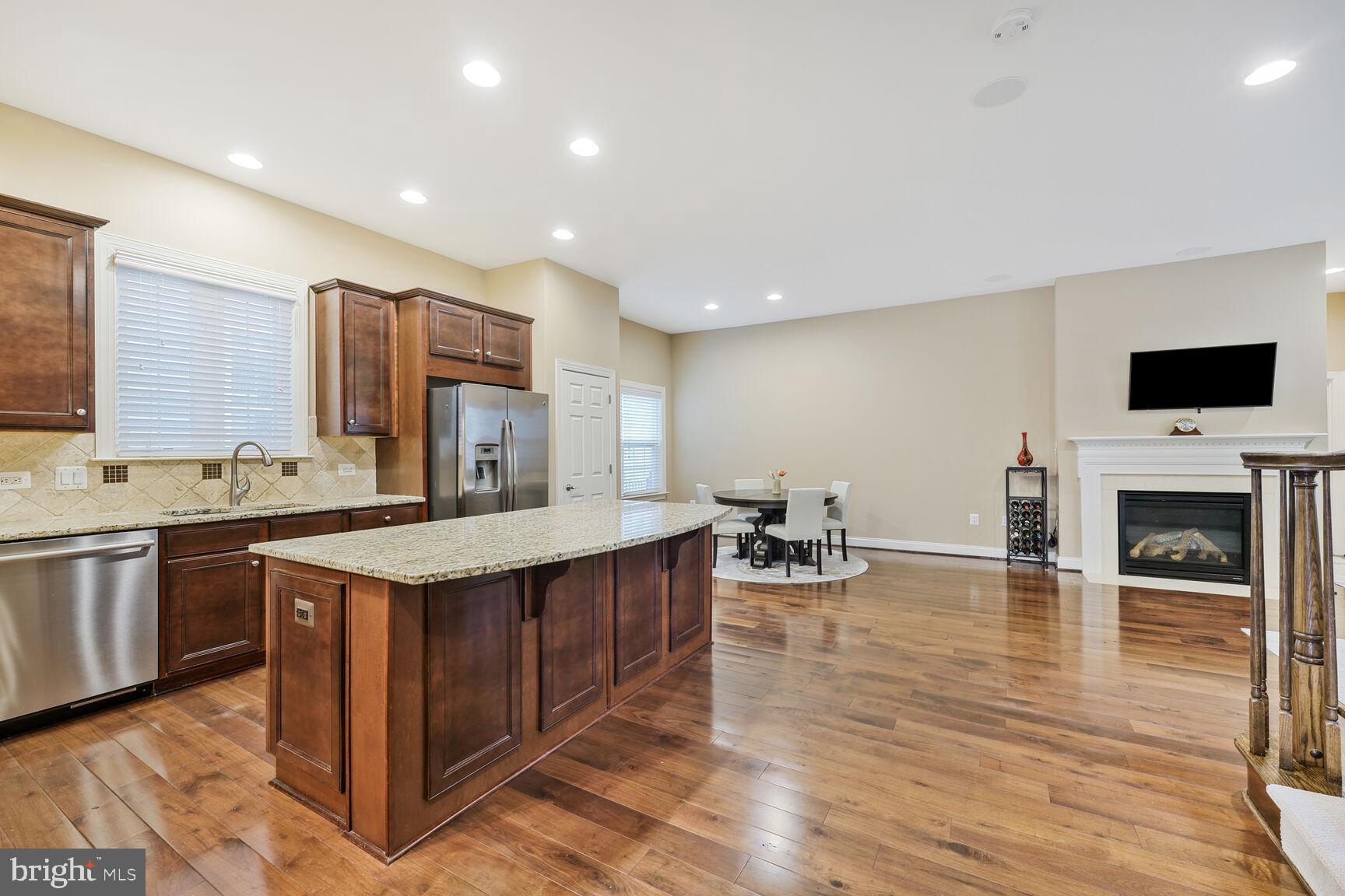 KINGSTOWNE - Residential