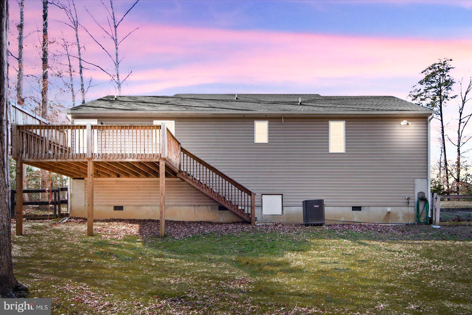 WINDING RIDGE - Residential