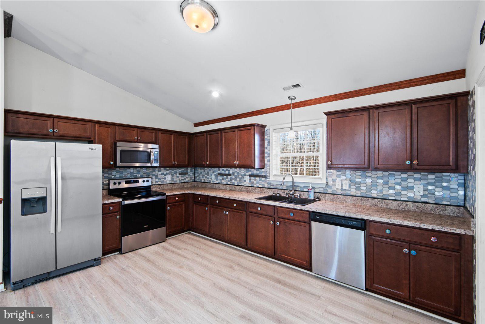 WINDING RIDGE - Residential