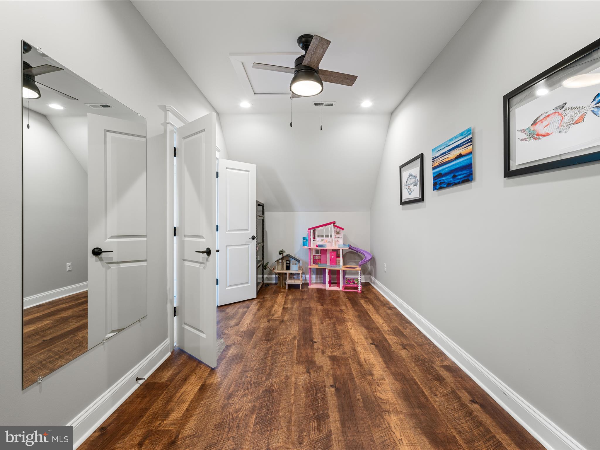 PINE HILL GOLF CLUB - Residential