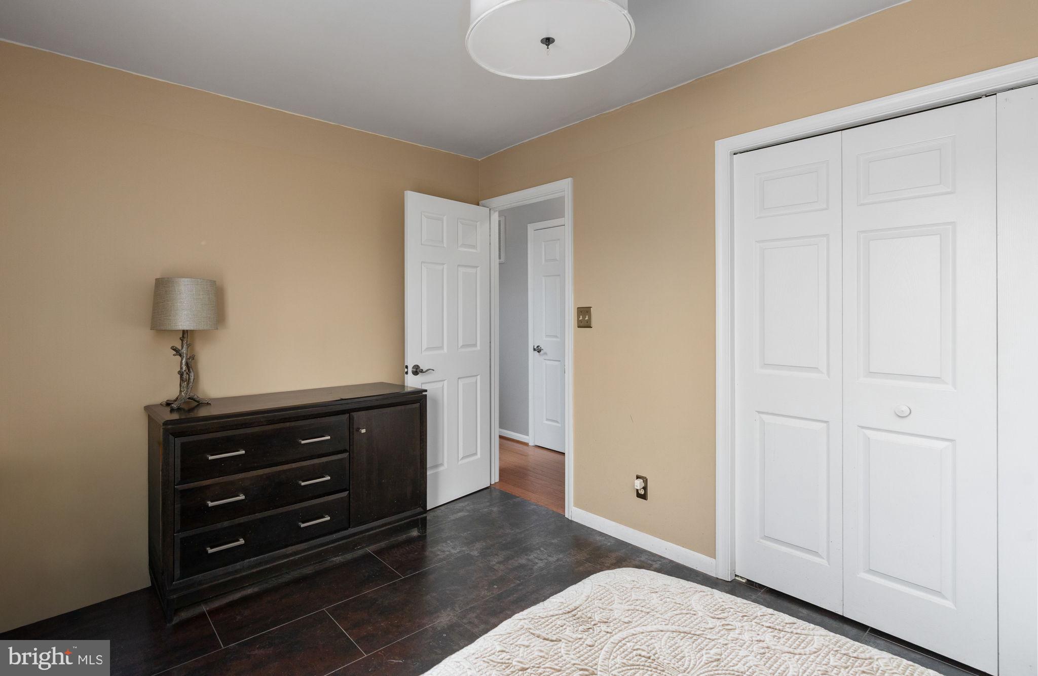 HAMPTON OAKS - Residential