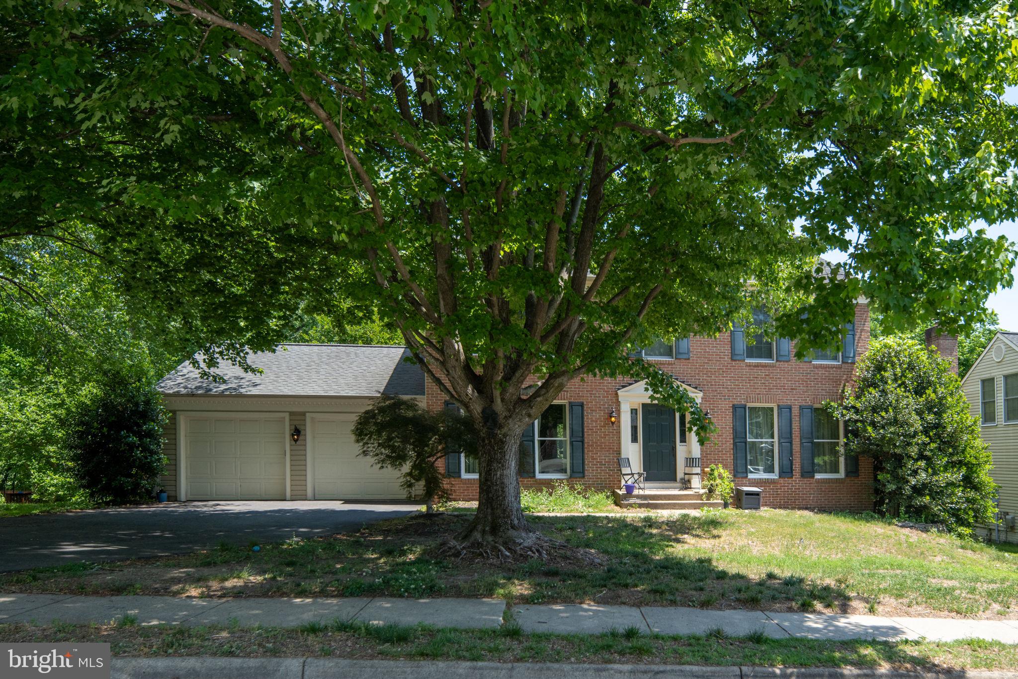 HAMPTON OAKS - Residential