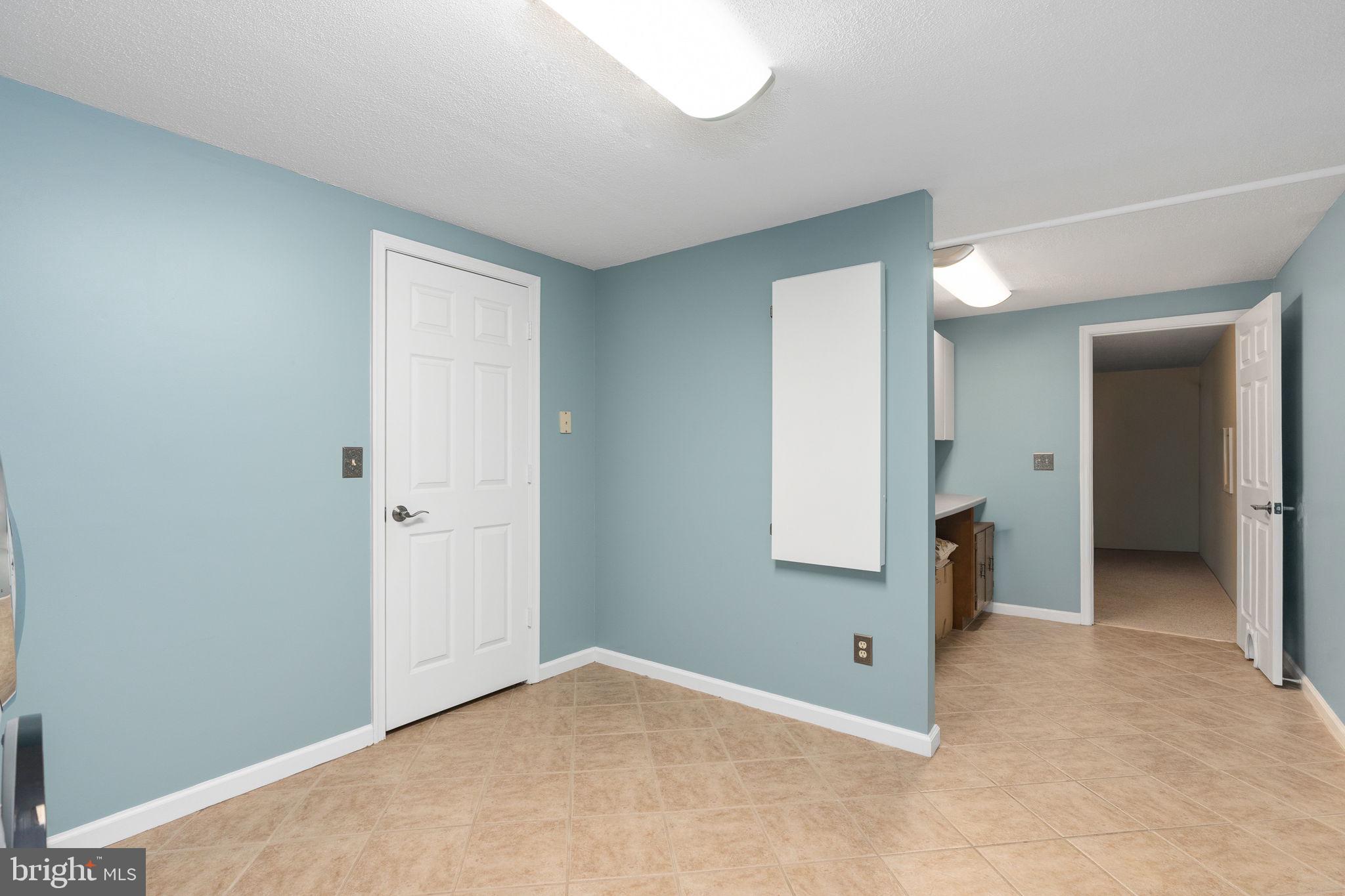 HAMPTON OAKS - Residential