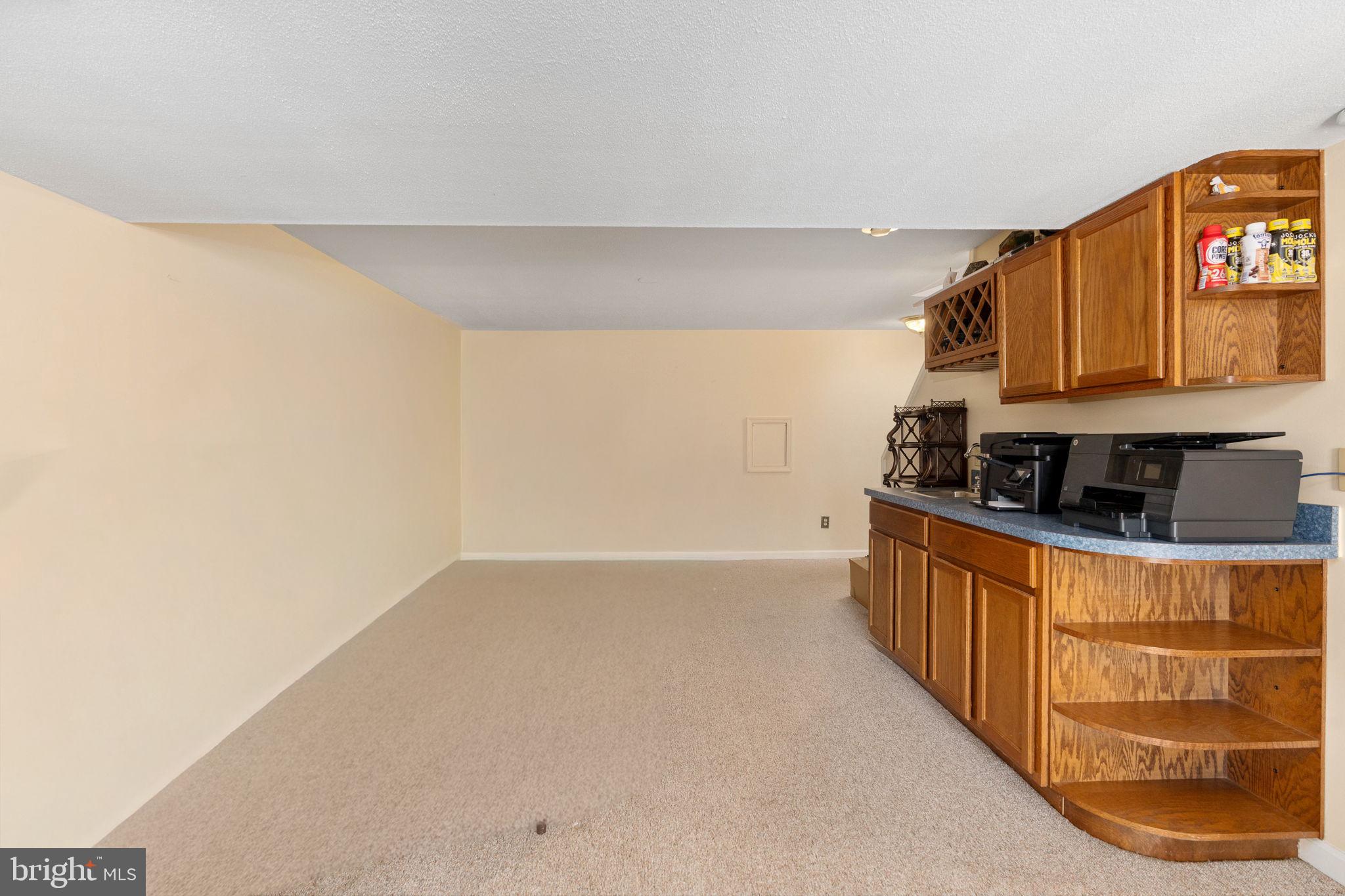 HAMPTON OAKS - Residential