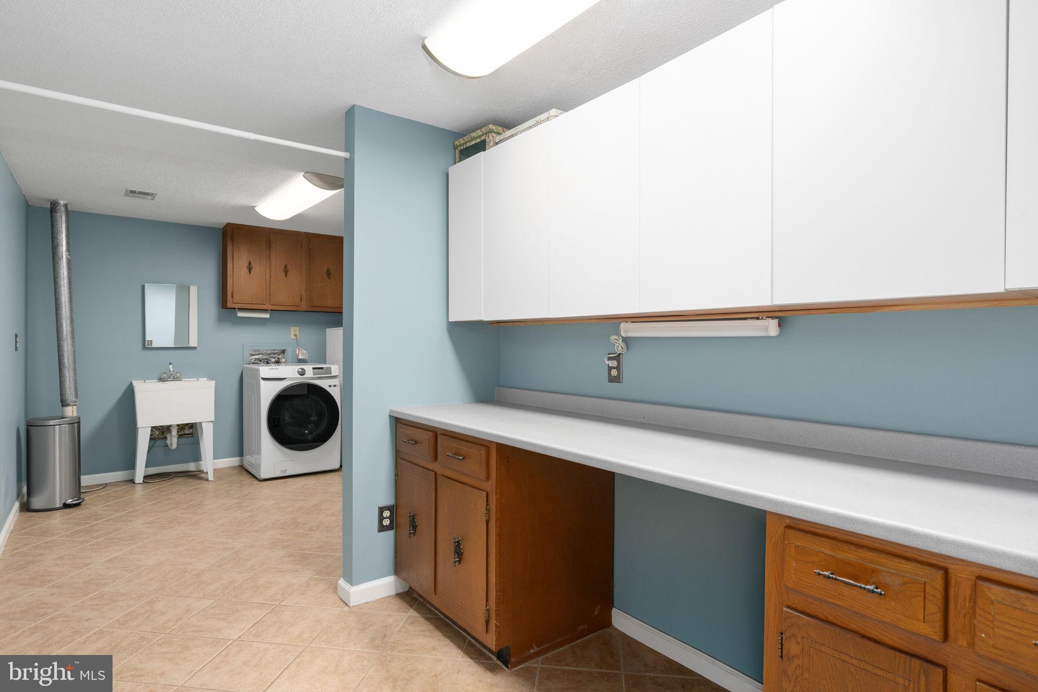 HAMPTON OAKS - Residential