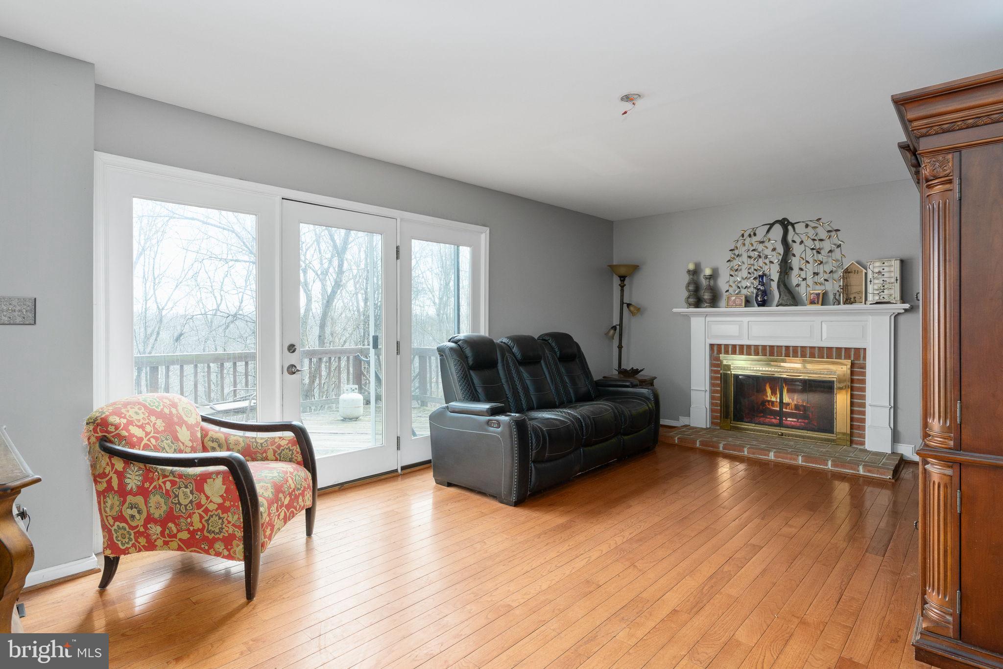 HAMPTON OAKS - Residential