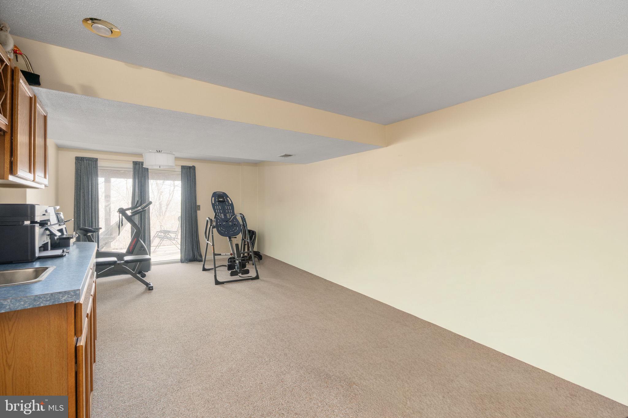 HAMPTON OAKS - Residential