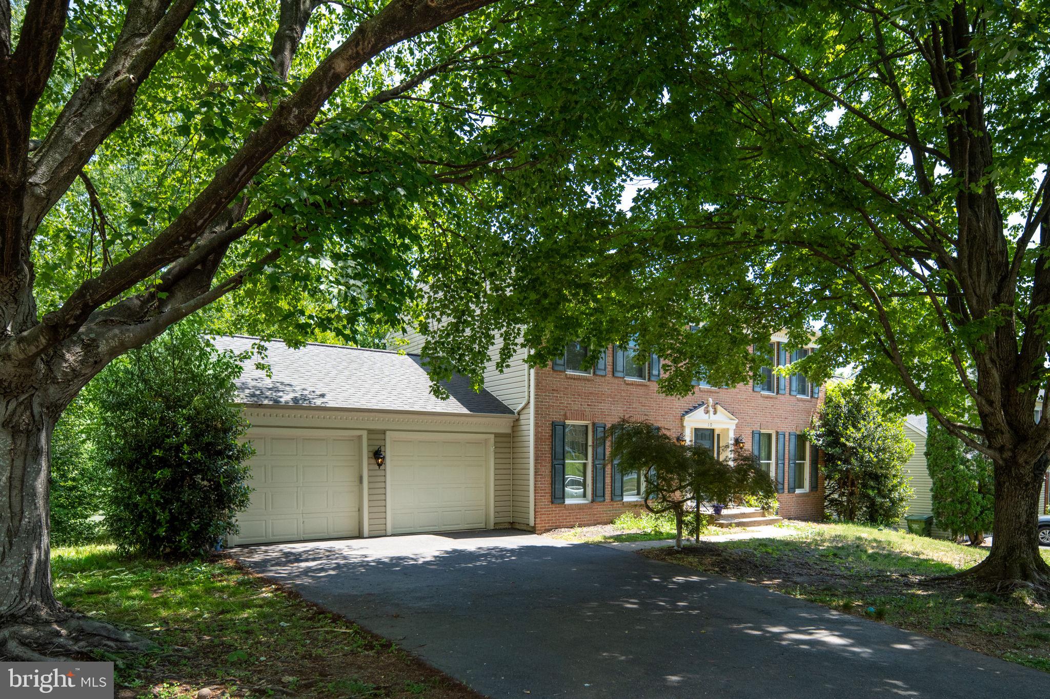 HAMPTON OAKS - Residential