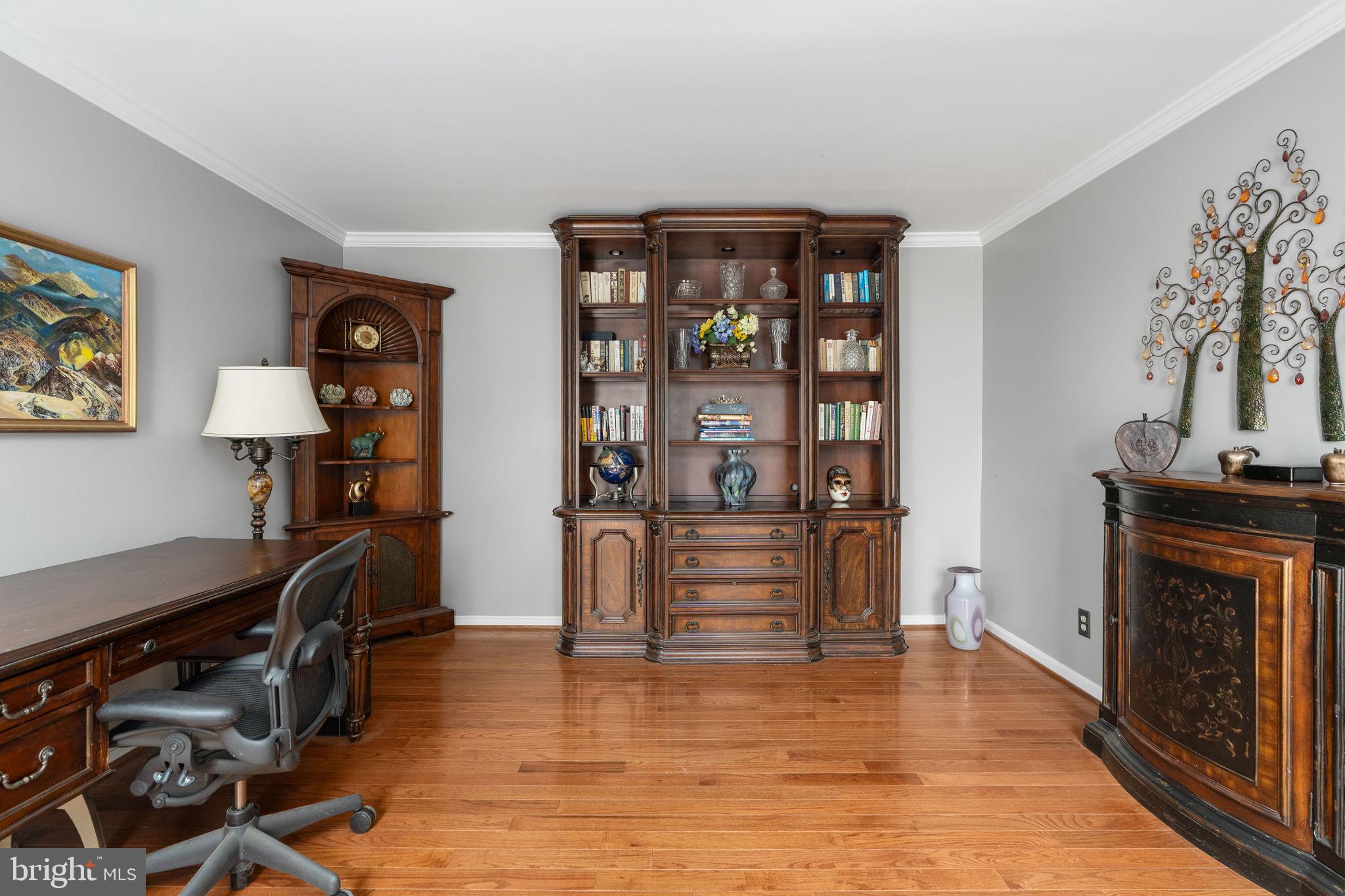 HAMPTON OAKS - Residential