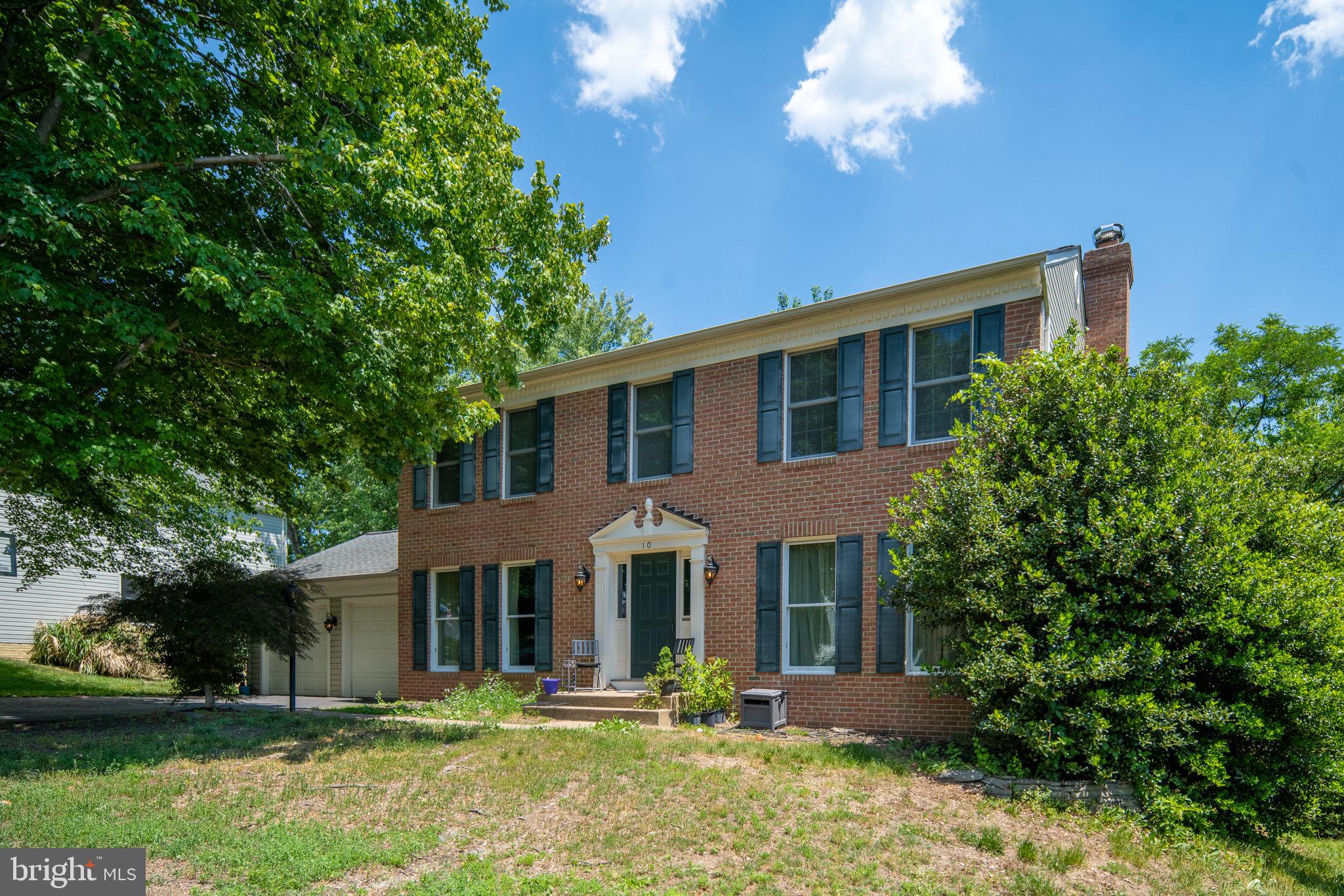HAMPTON OAKS - Residential