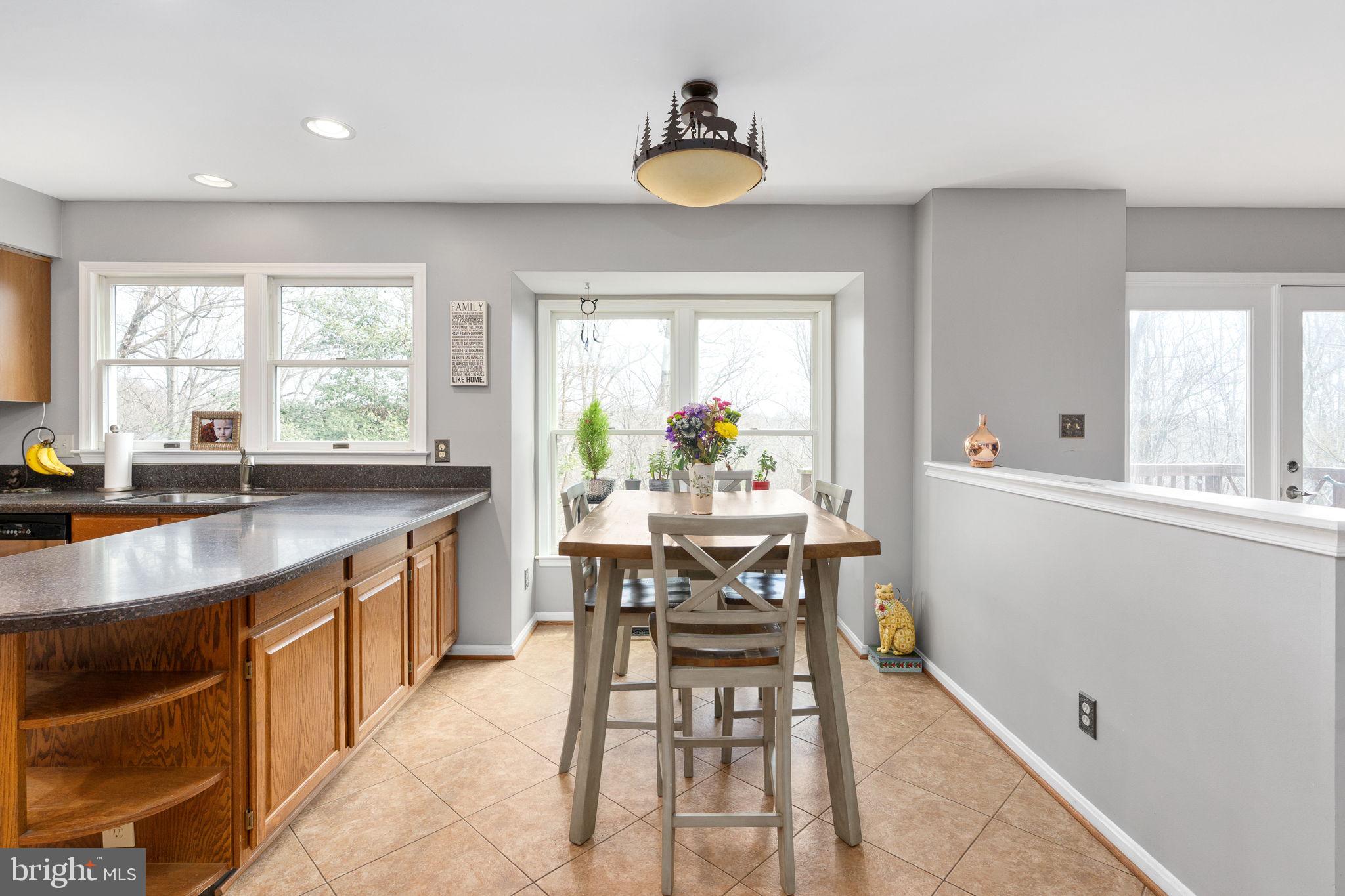 HAMPTON OAKS - Residential