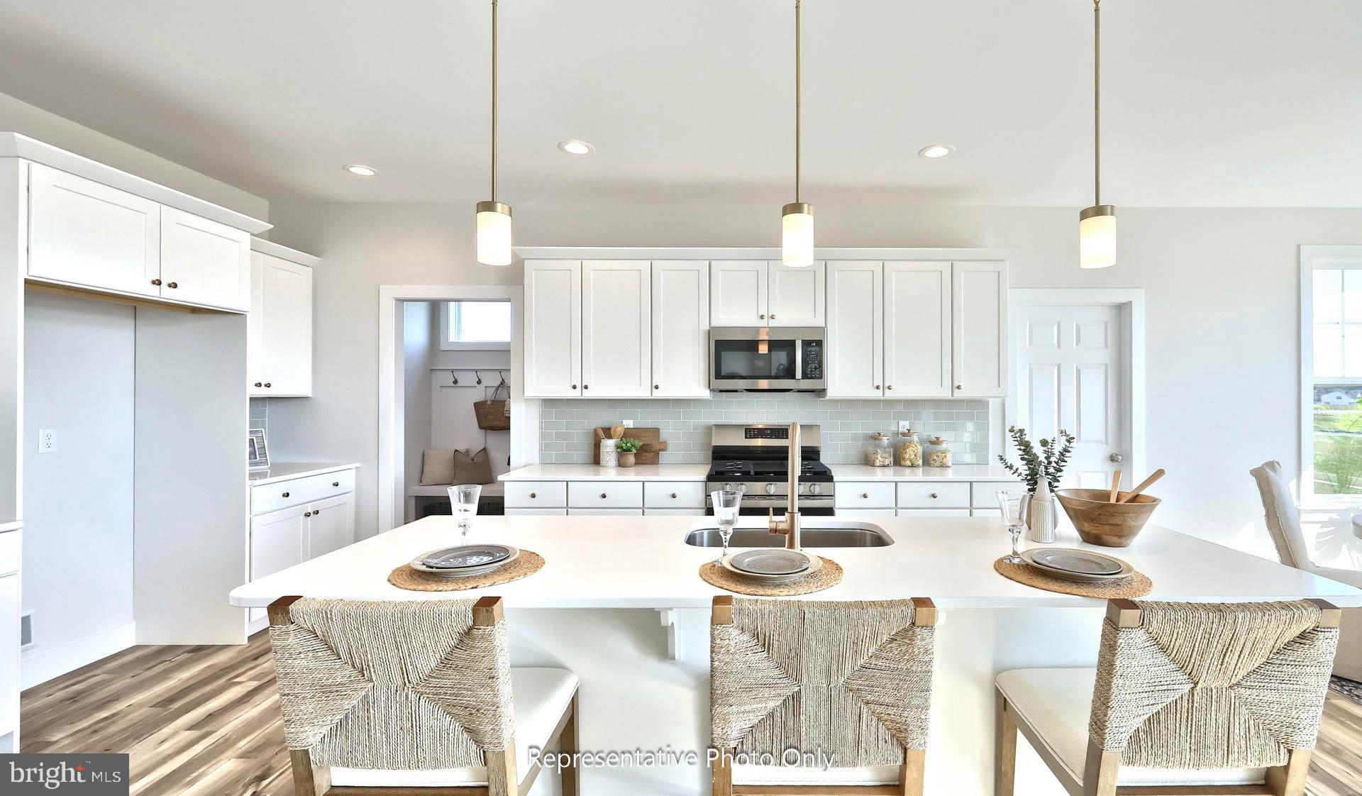 MOUNTAIN VIEW ESTATES - Residential