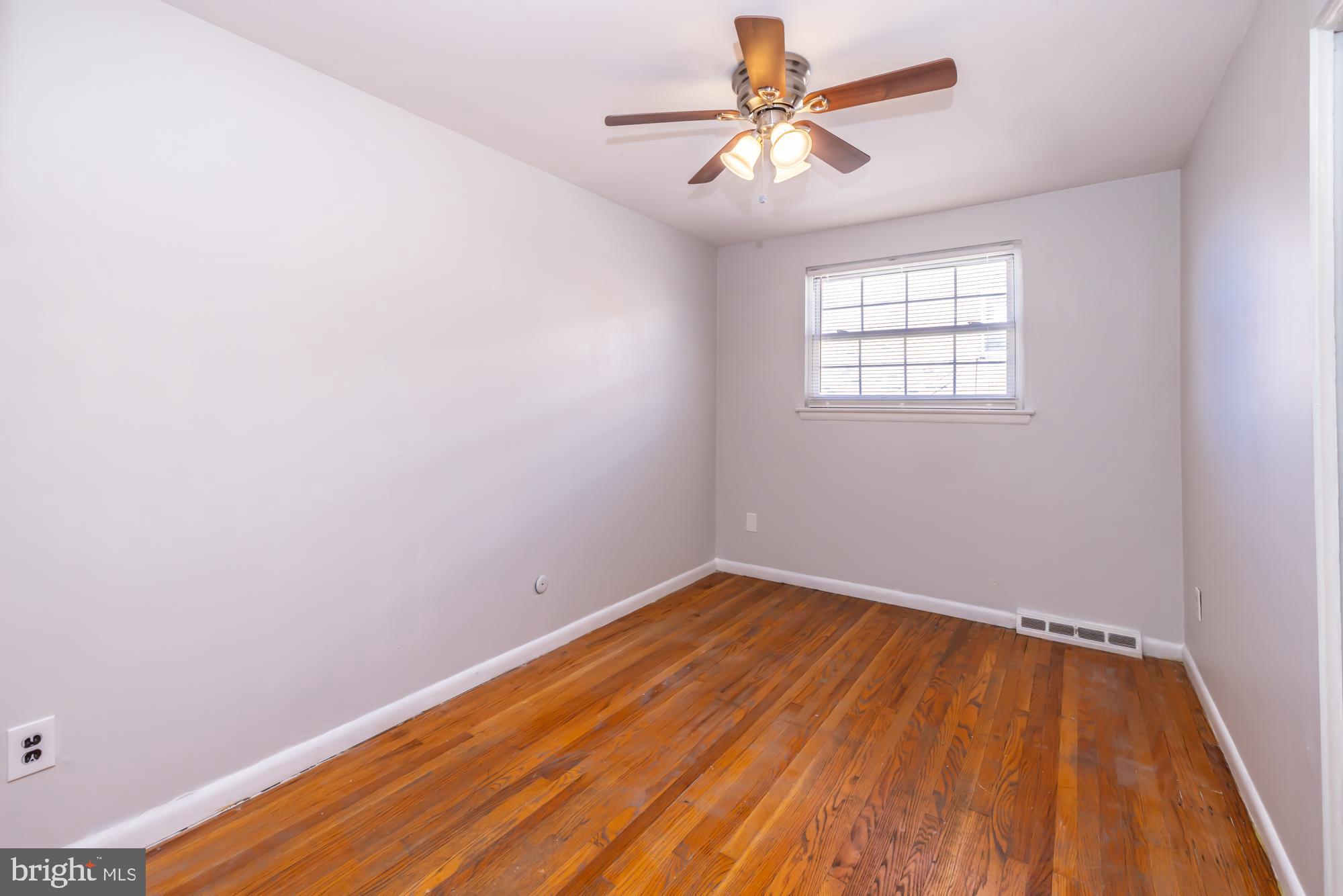 LANSDOWNE - Residential Lease