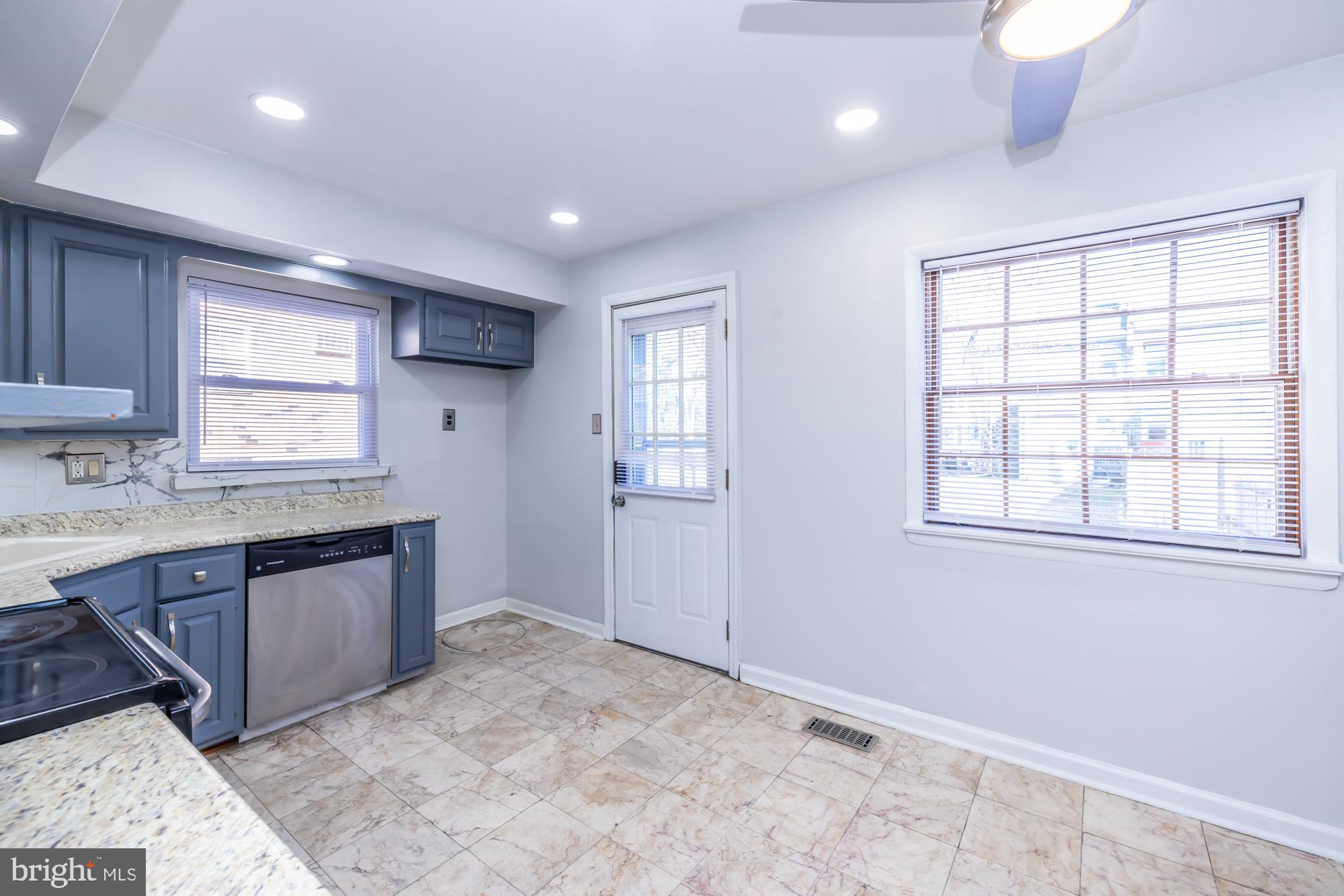 LANSDOWNE - Residential Lease