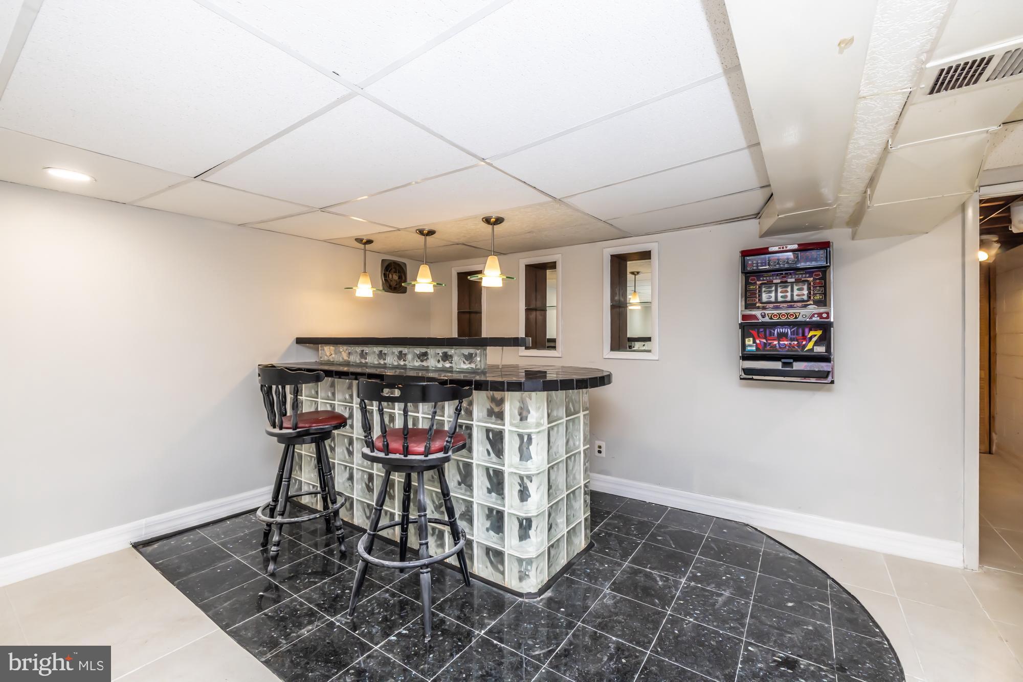 LANSDOWNE - Residential Lease