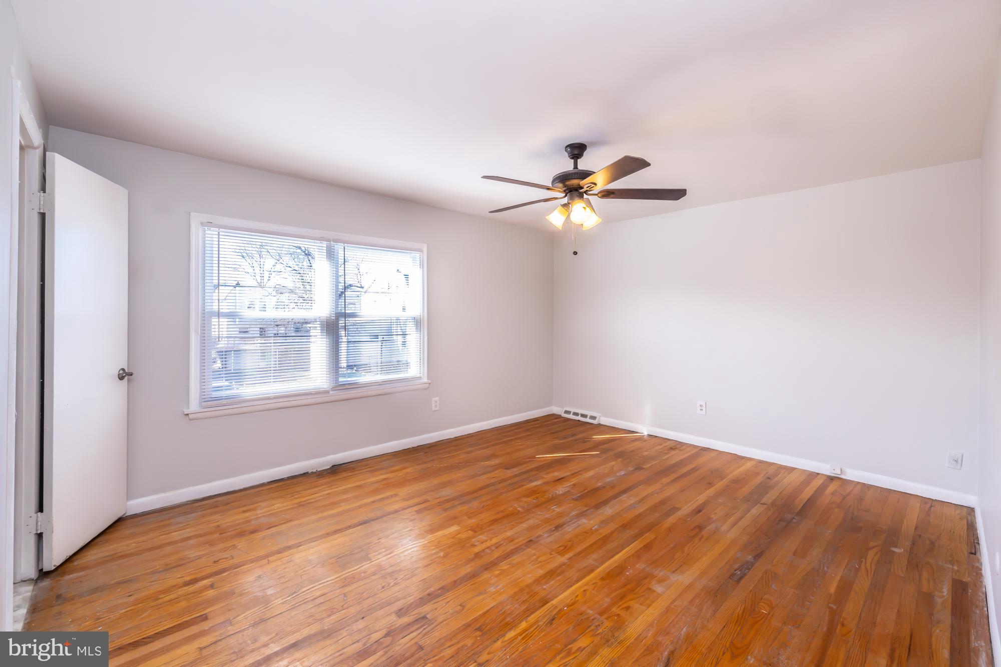 LANSDOWNE - Residential Lease