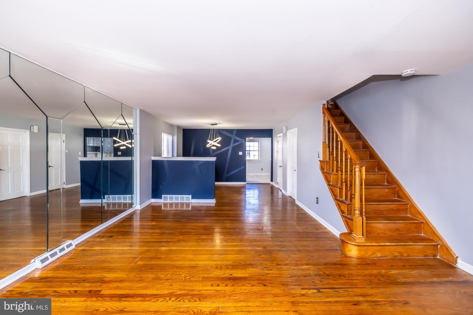 LANSDOWNE - Residential Lease