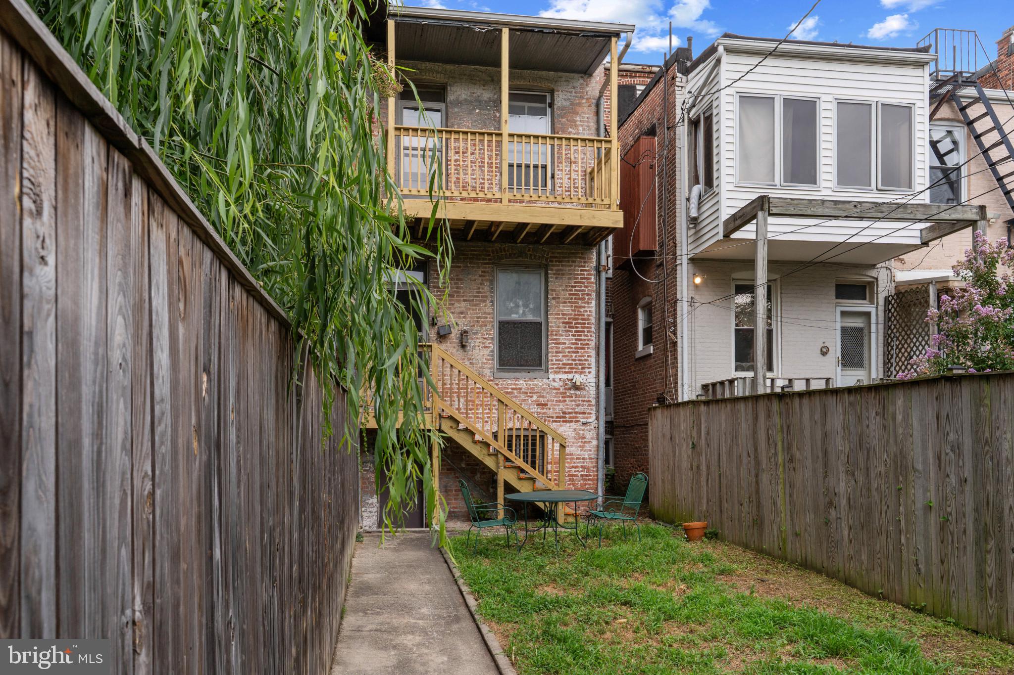 CHARLES VILLAGE - Residential