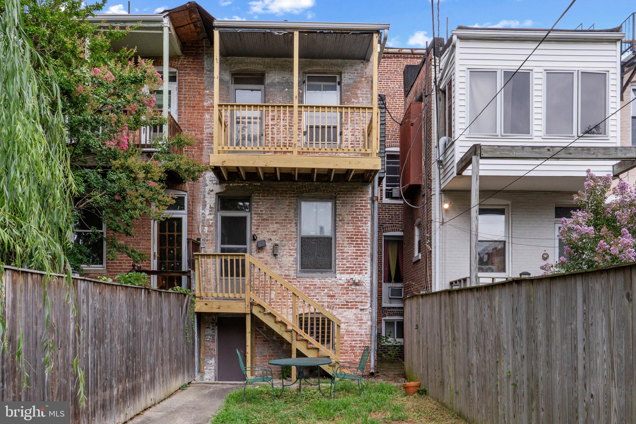 CHARLES VILLAGE - Residential