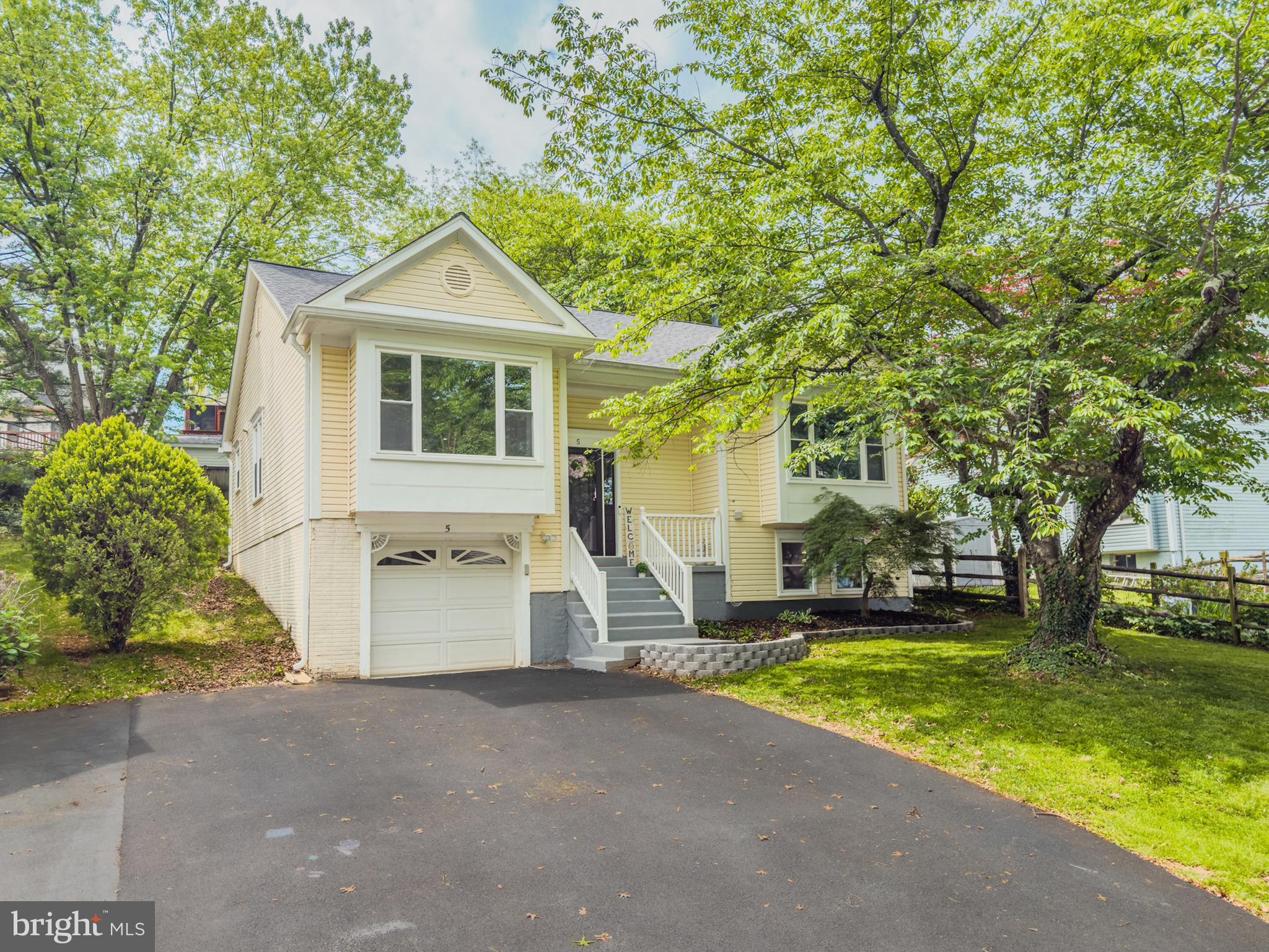 WASHINGTONIAN VILLAGE - Residential