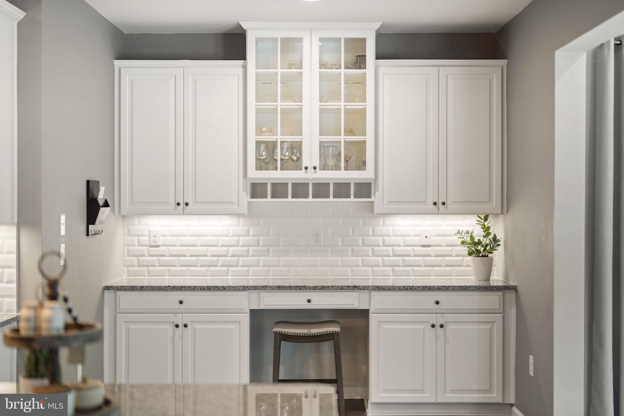 HANOVER POINTE - Residential