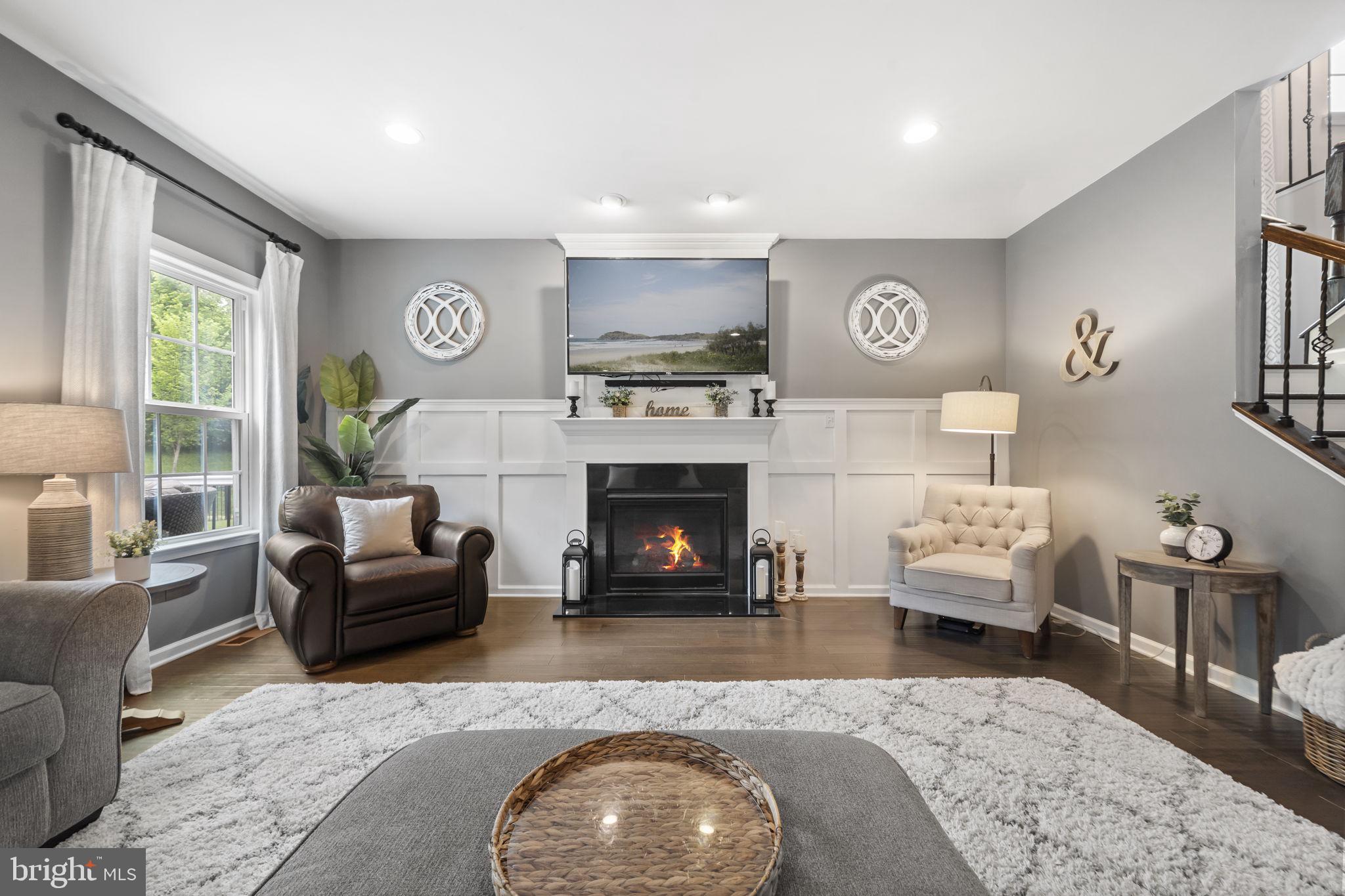 HANOVER POINTE - Residential