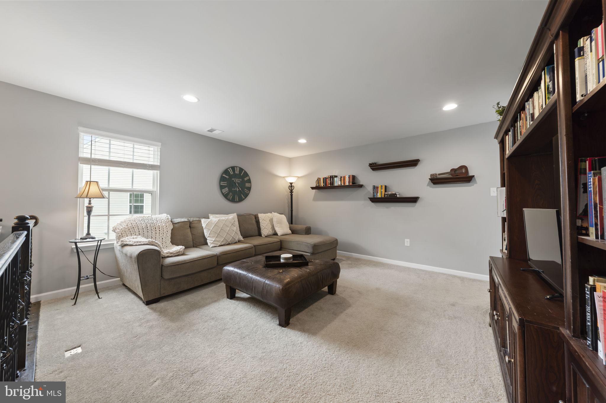 HANOVER POINTE - Residential