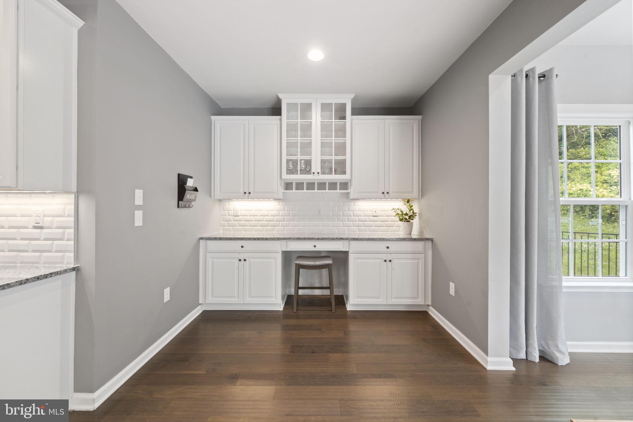 HANOVER POINTE - Residential
