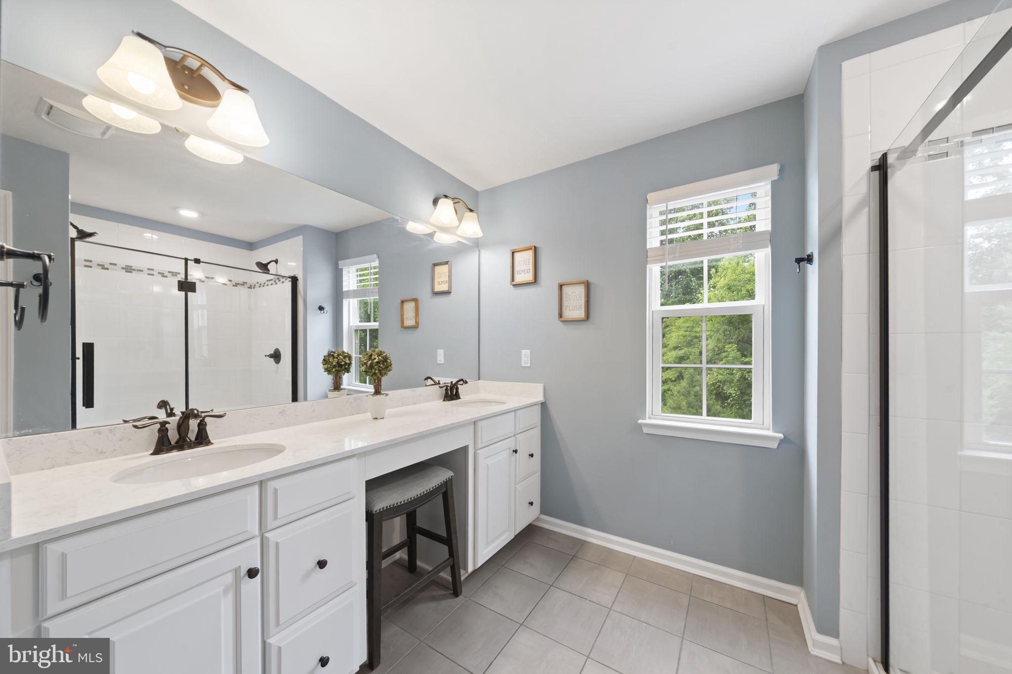 HANOVER POINTE - Residential