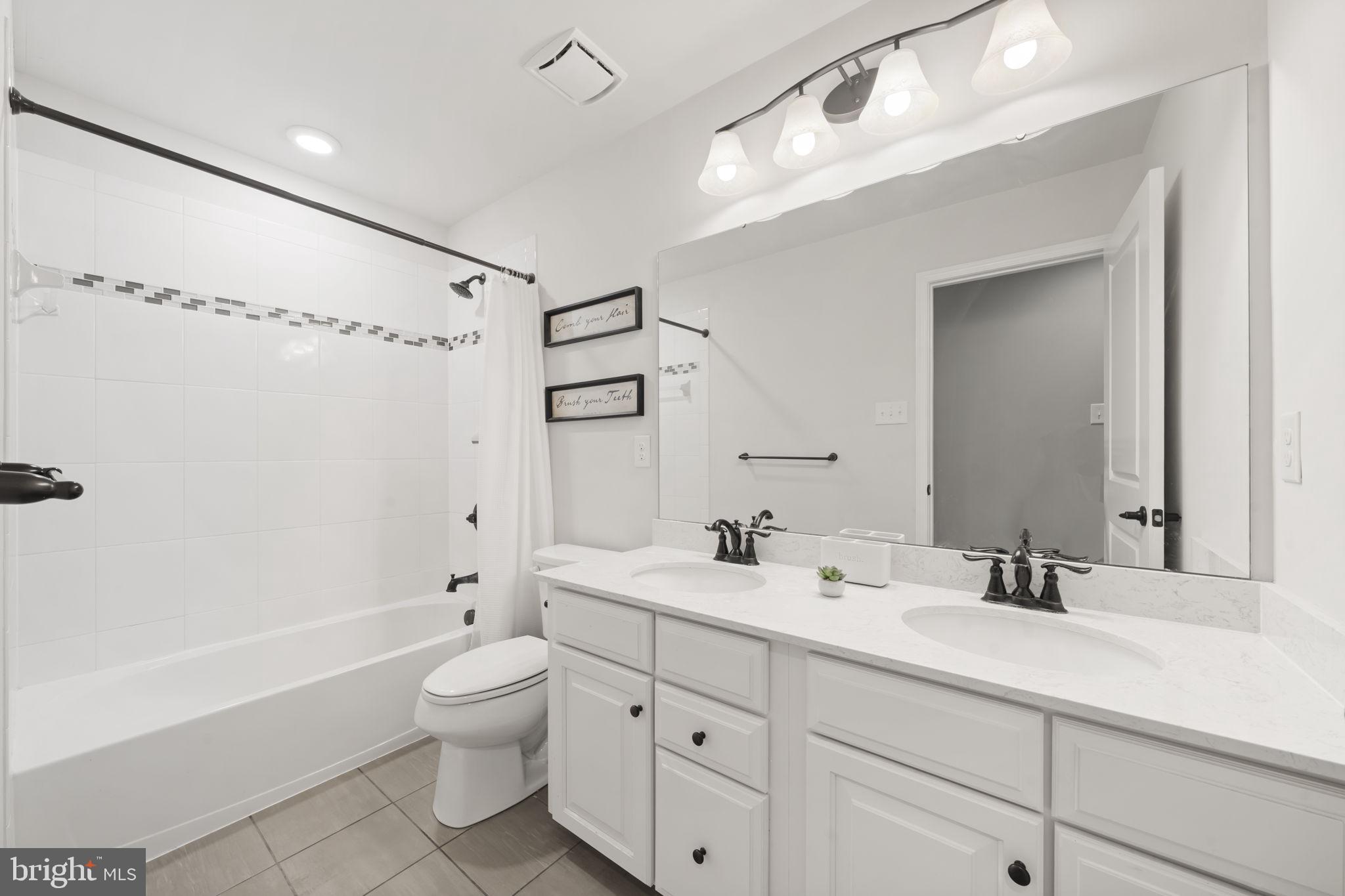 HANOVER POINTE - Residential