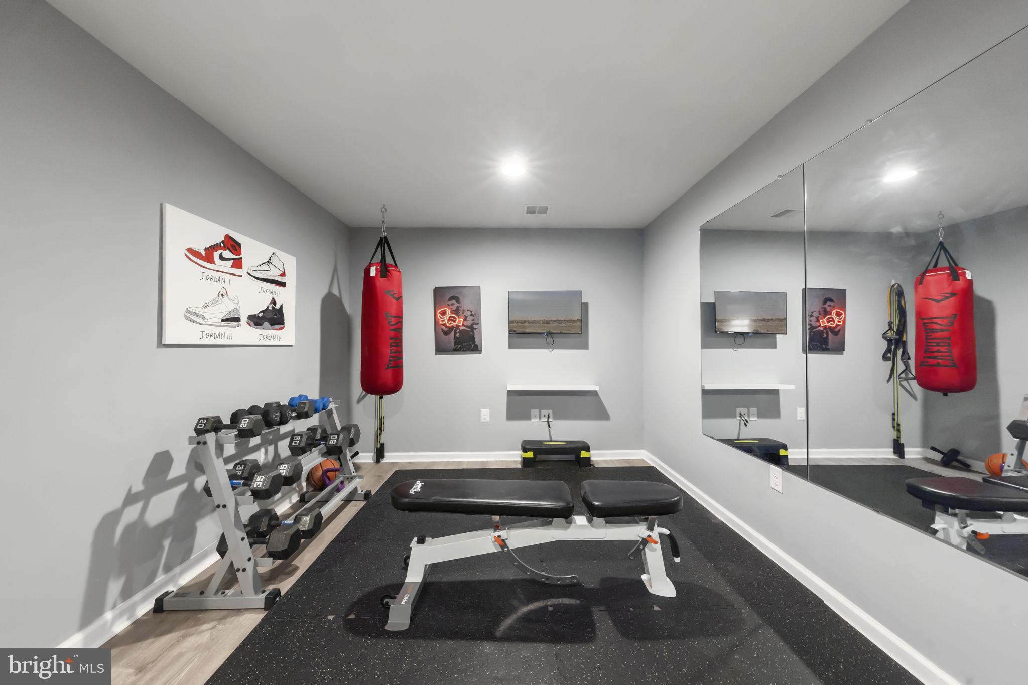 HANOVER POINTE - Residential