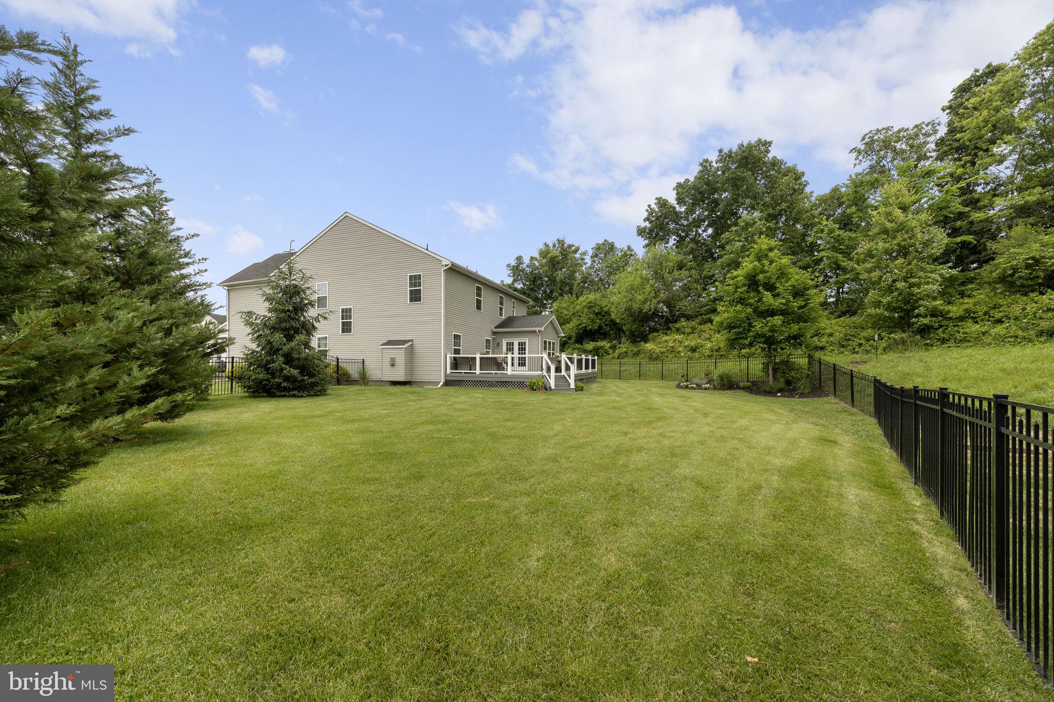 HANOVER POINTE - Residential