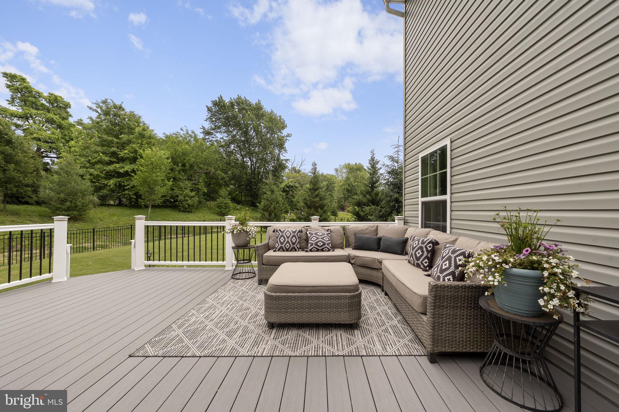 HANOVER POINTE - Residential