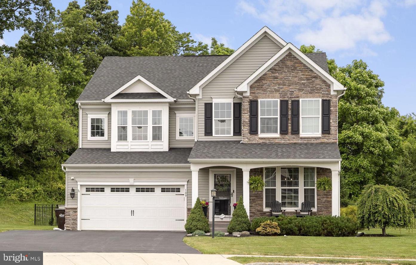 HANOVER POINTE - Residential