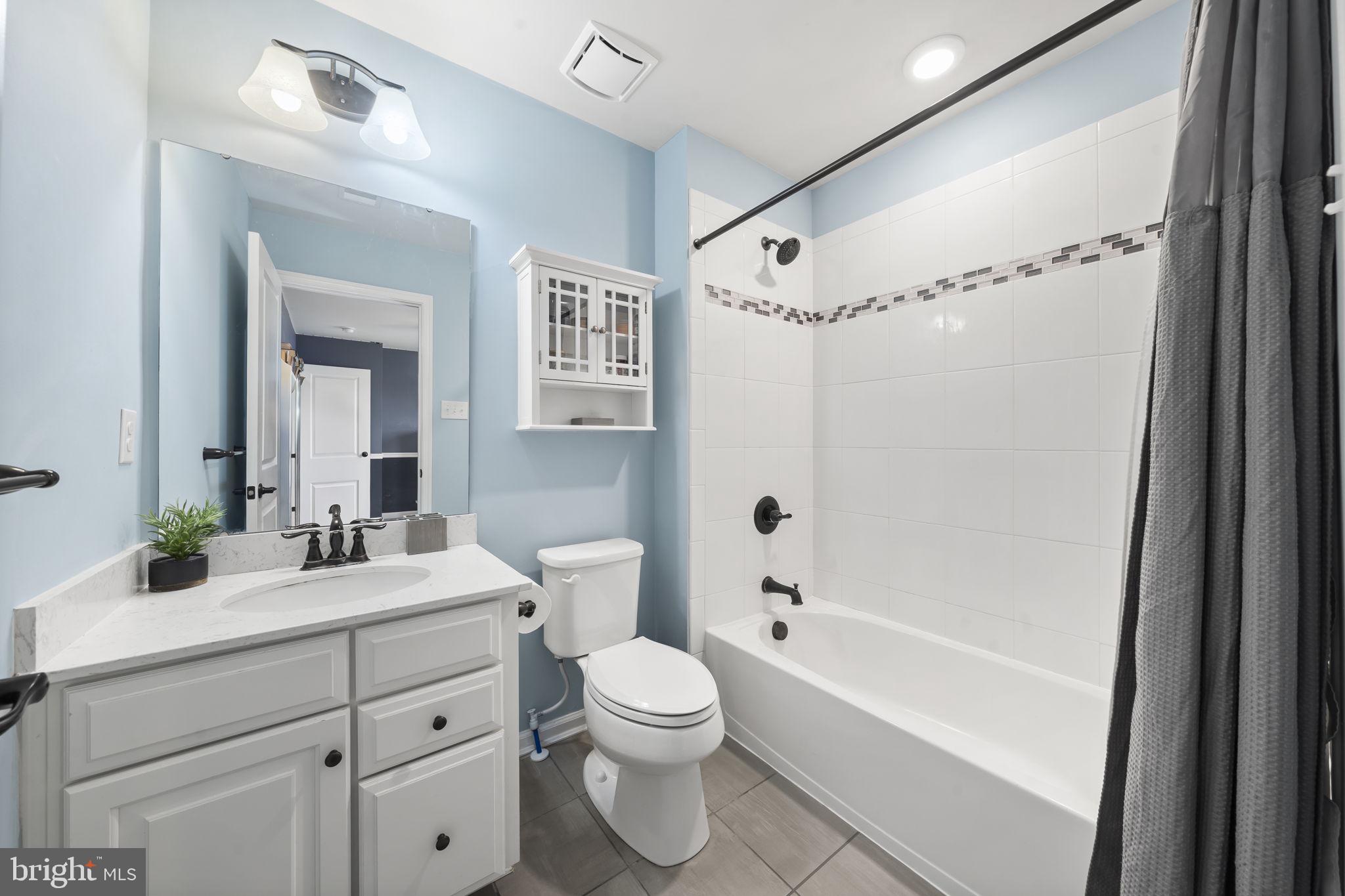 HANOVER POINTE - Residential