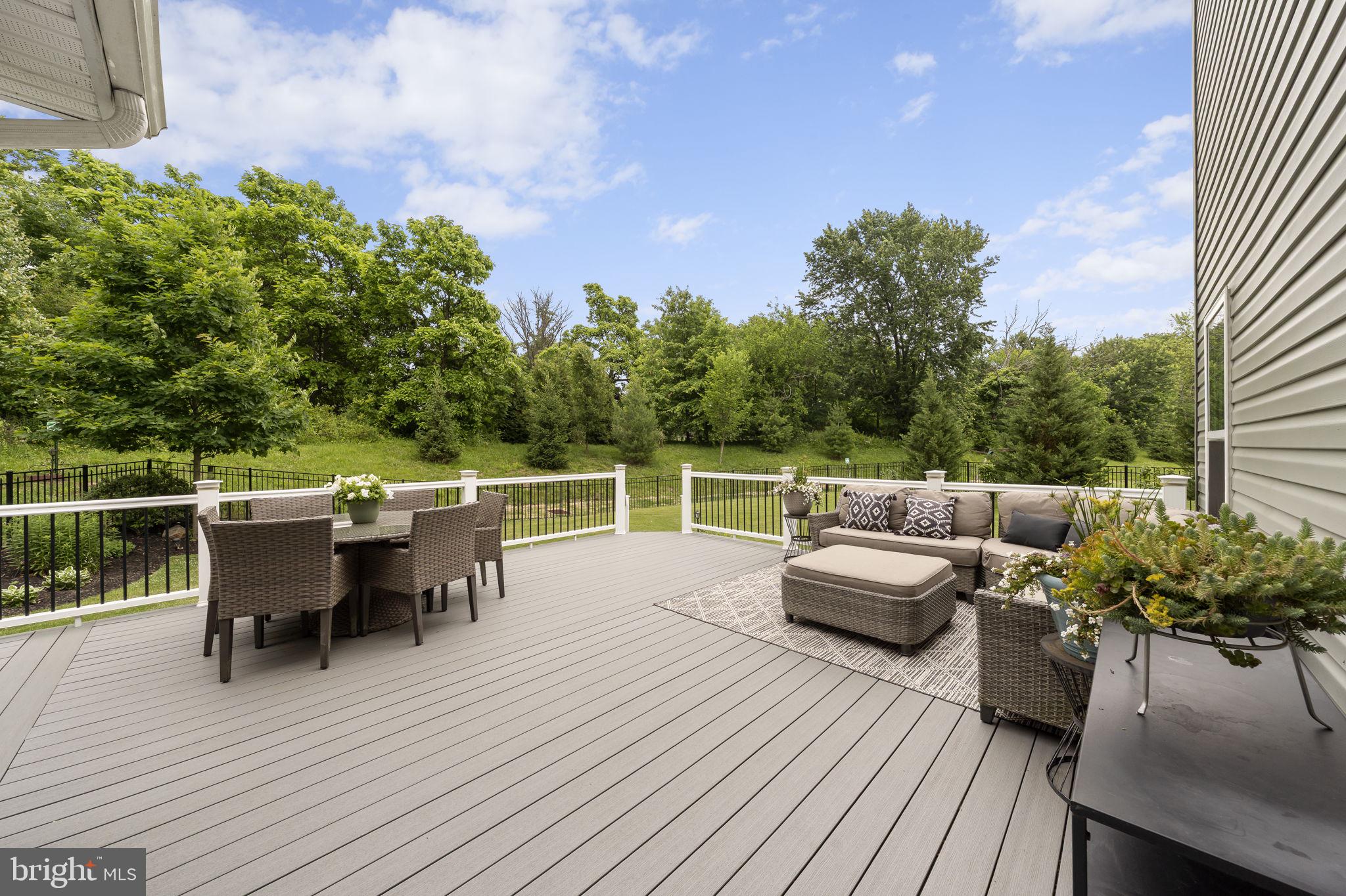 HANOVER POINTE - Residential