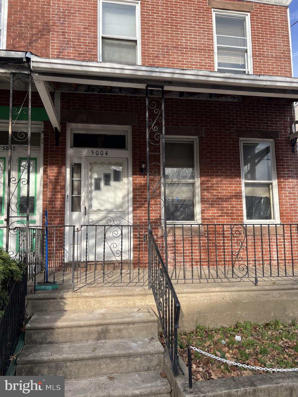 Great Investor opportunity. Large 4 bed 2 full bath twin ready for you to come in and renovate. There is 3 beds 1 bath on the second floor and 1 bed 1 full bath on the main floor.  Sold as-is only.