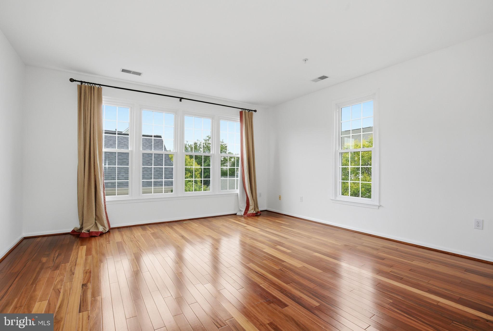 KING FARM - Residential